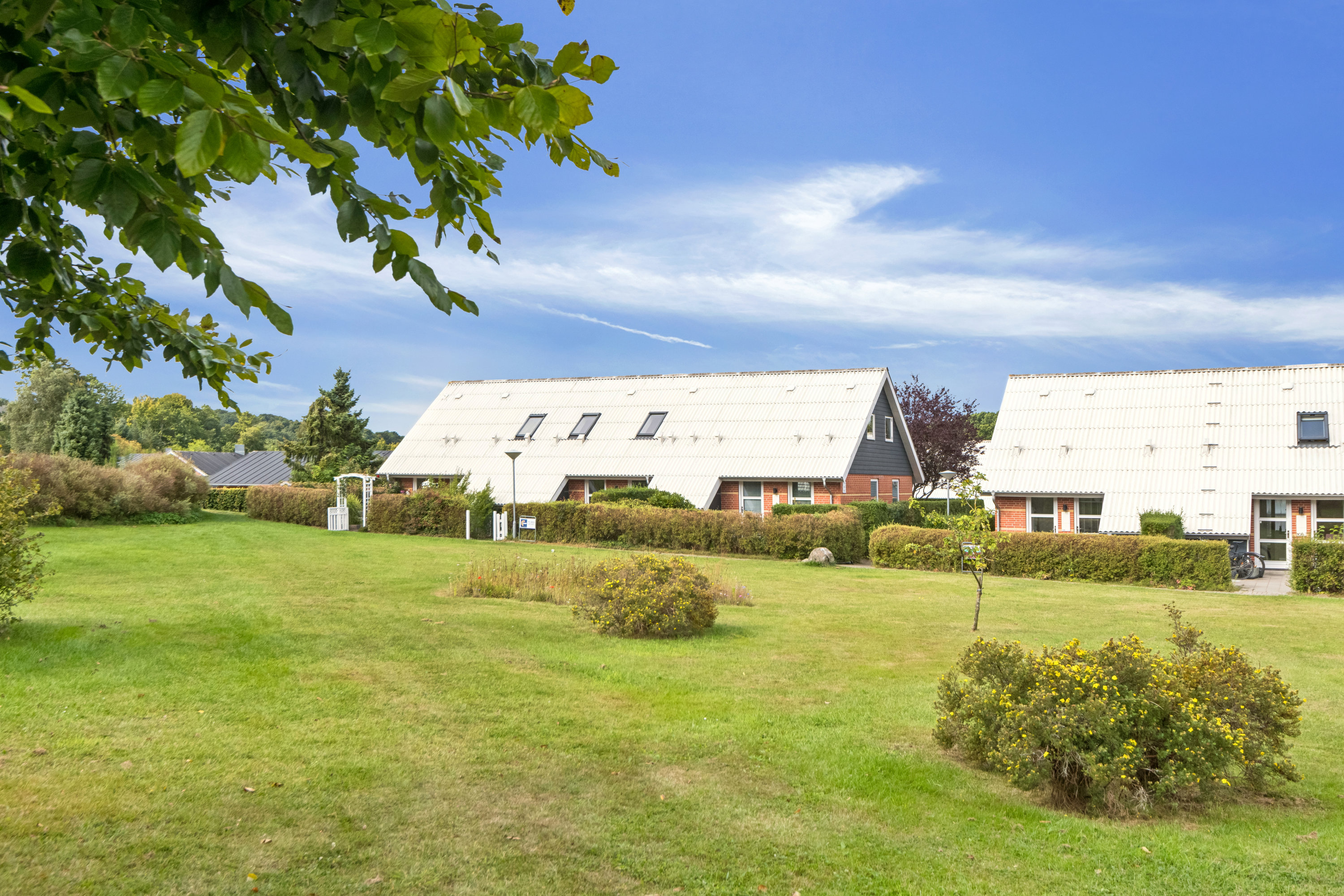 Fremhævet ejendom 1 billede i fuldskærmstilstand. Billede af Knasten 102, 9260 Gistrup