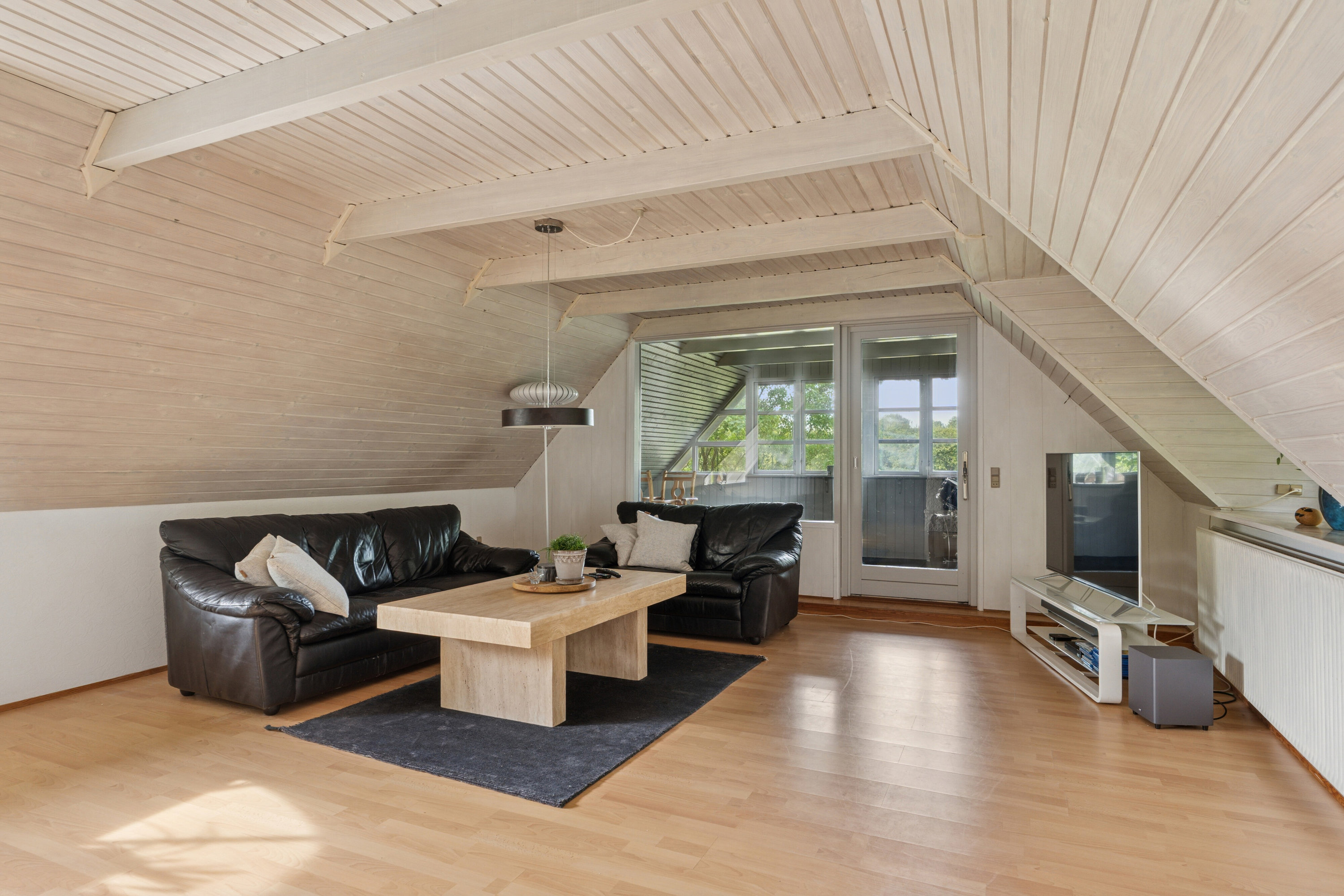 Fremhævet stue billede i fuldskærmstilstand. Billede af Egtvedvej 116, Bølling, 6040 Egtved