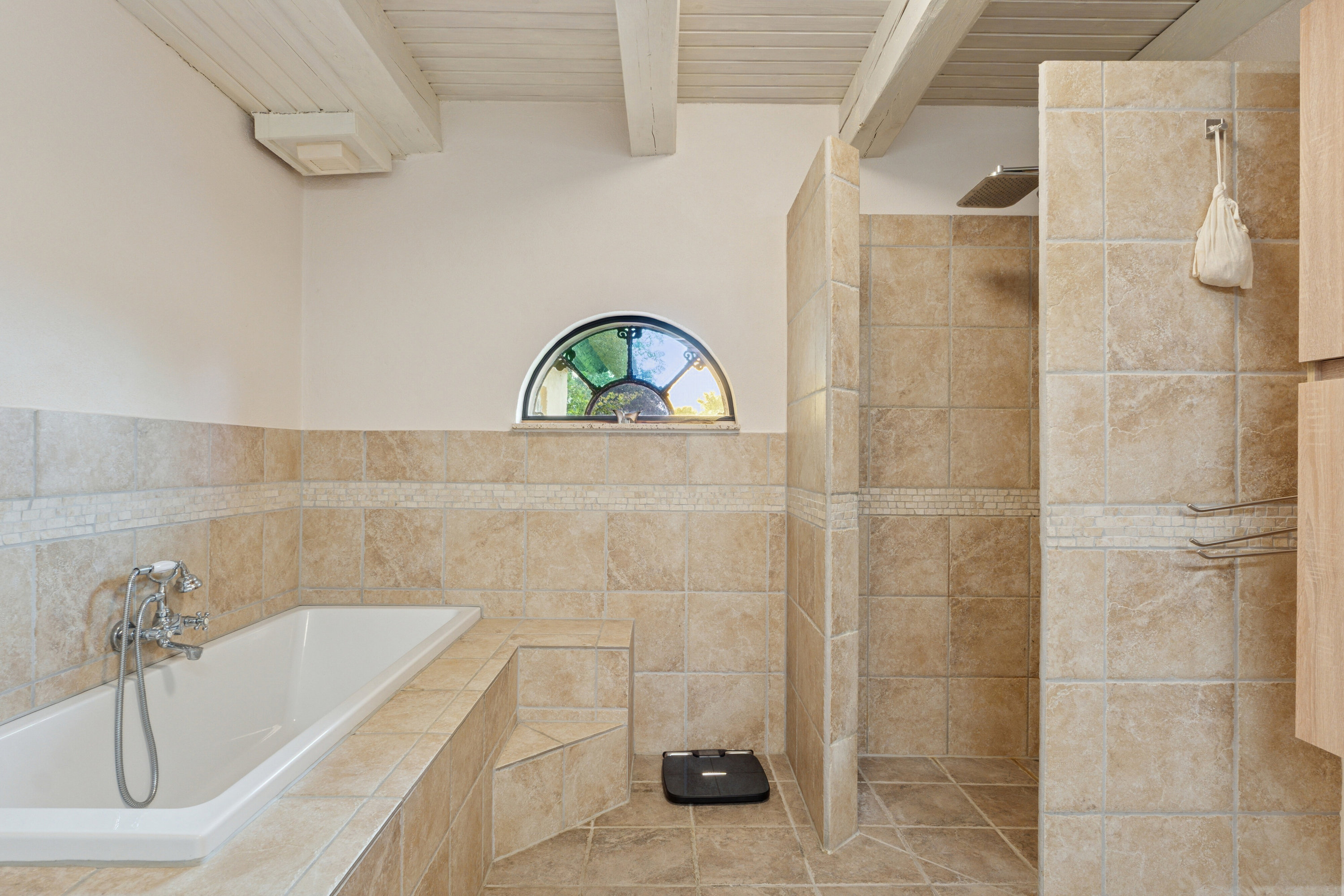 Fremhævet badeværelse billede i fuldskærmstilstand. Billede af Egtvedvej 116, Bølling, 6040 Egtved