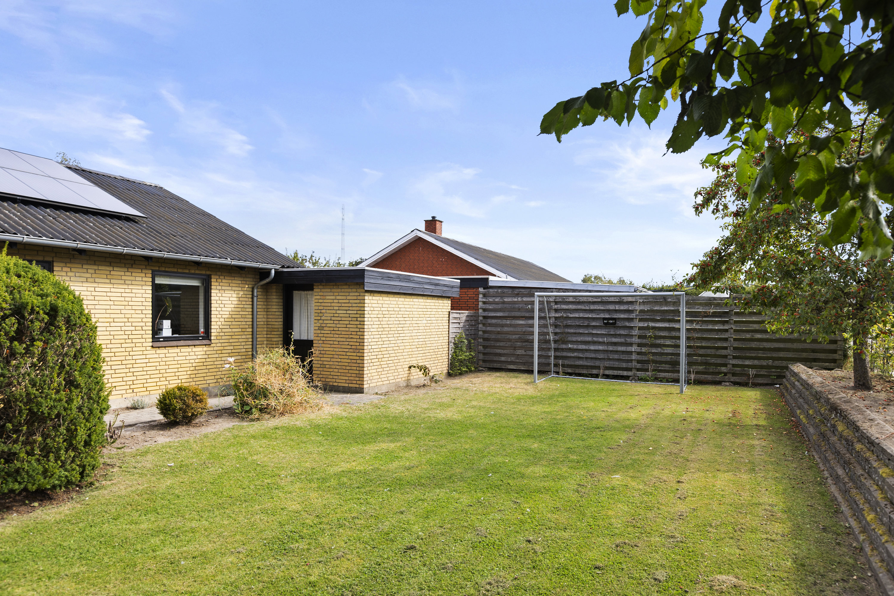 Fremhævet have billede i fuldskærmstilstand. Billede af Elmevej 24, 4171 Glumsø