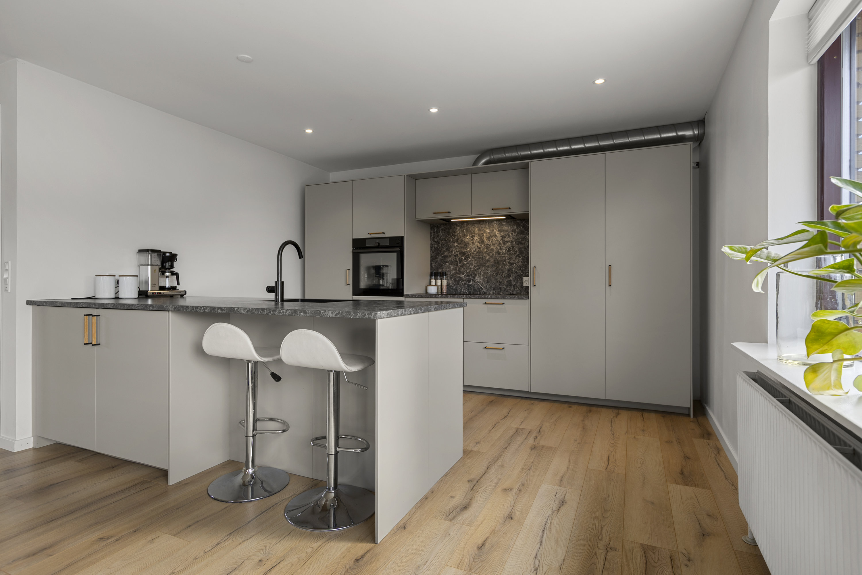 Fremhævet køkken billede i fuldskærmstilstand. Billede af Elmevej 24, 4171 Glumsø