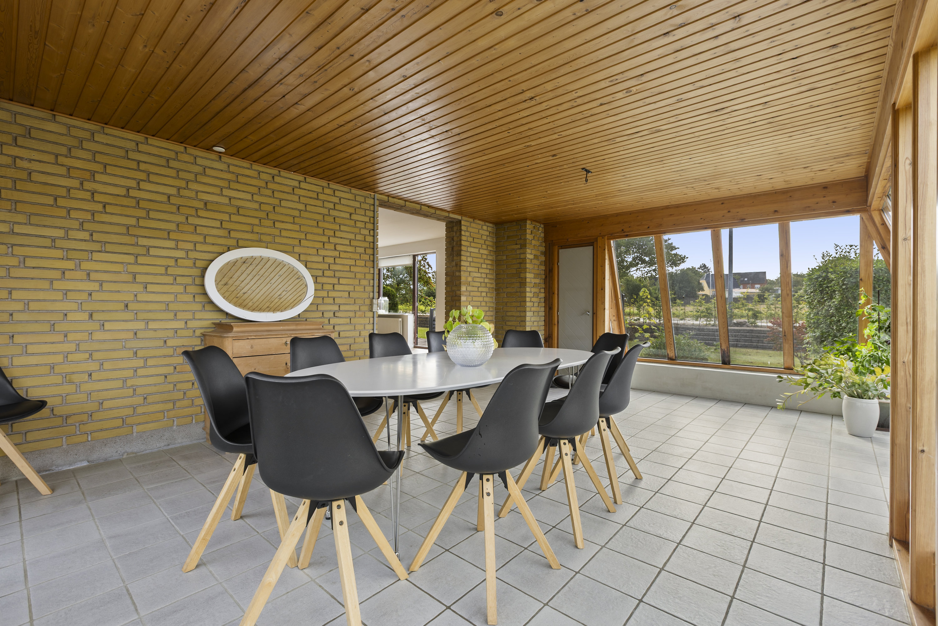 Fremhævet udestue billede i fuldskærmstilstand. Billede af Elmevej 24, 4171 Glumsø