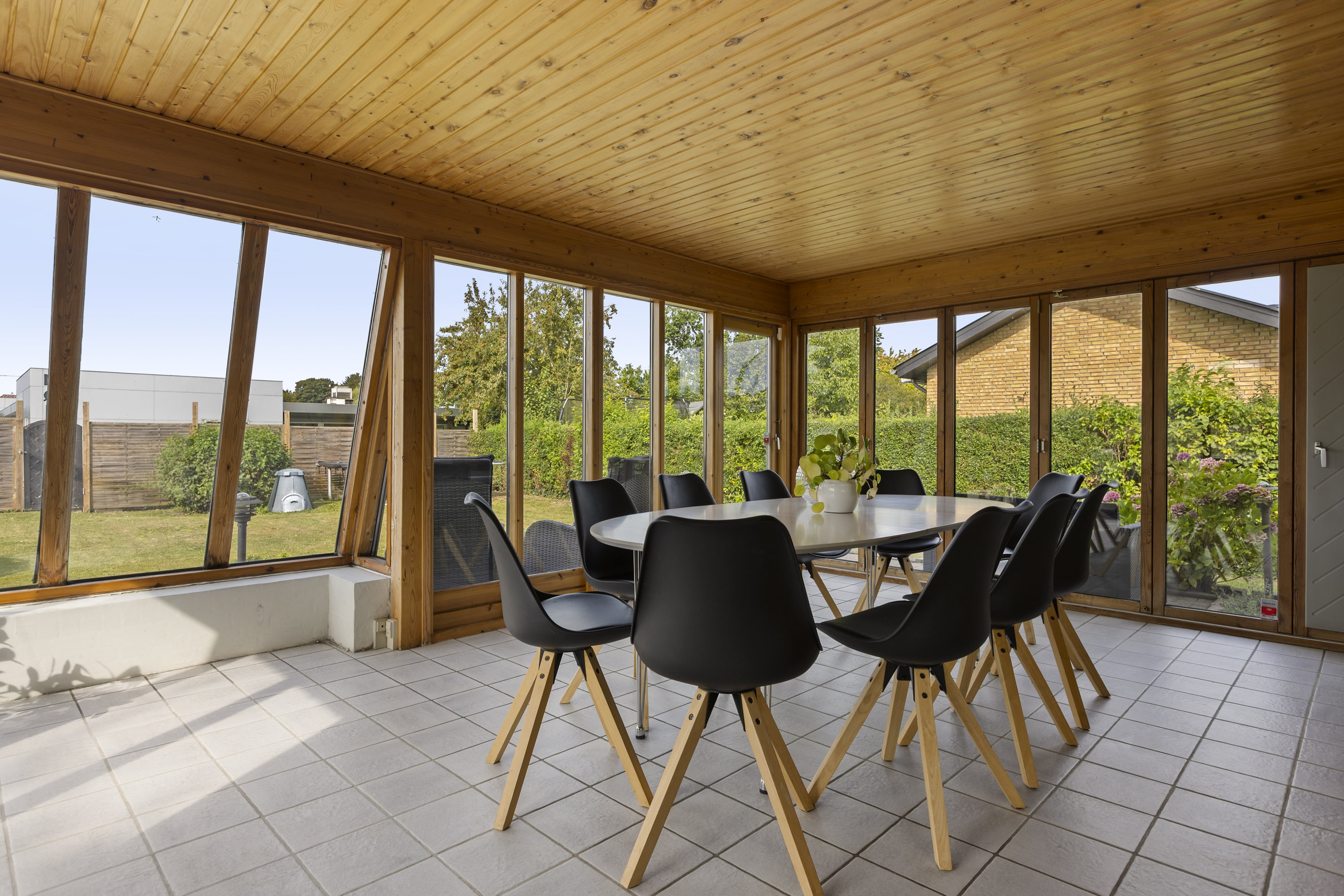 Fremhævet udestue billede i fuldskærmstilstand. Billede af Elmevej 24, 4171 Glumsø