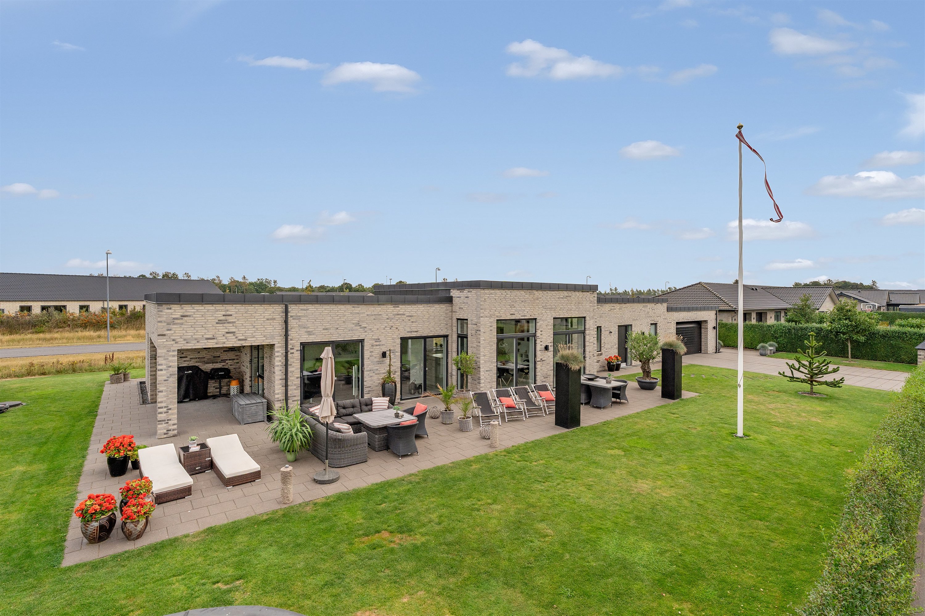 Villa: Ejendommen på Tusindbenet 7, 7190 Billund