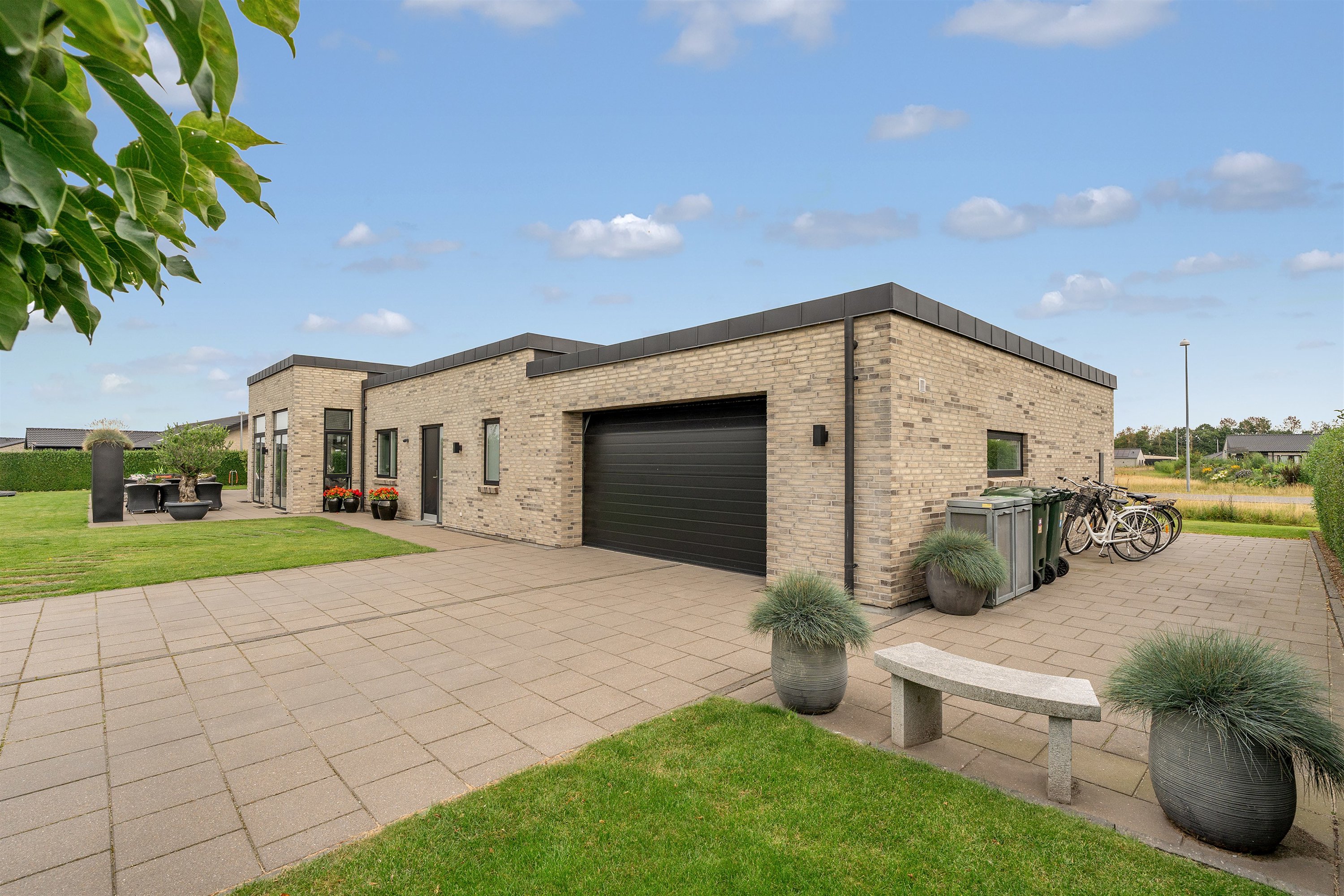 Fremhævet ejendommen billede i fuldskærmstilstand. Billede af Tusindbenet 7, 7190 Billund