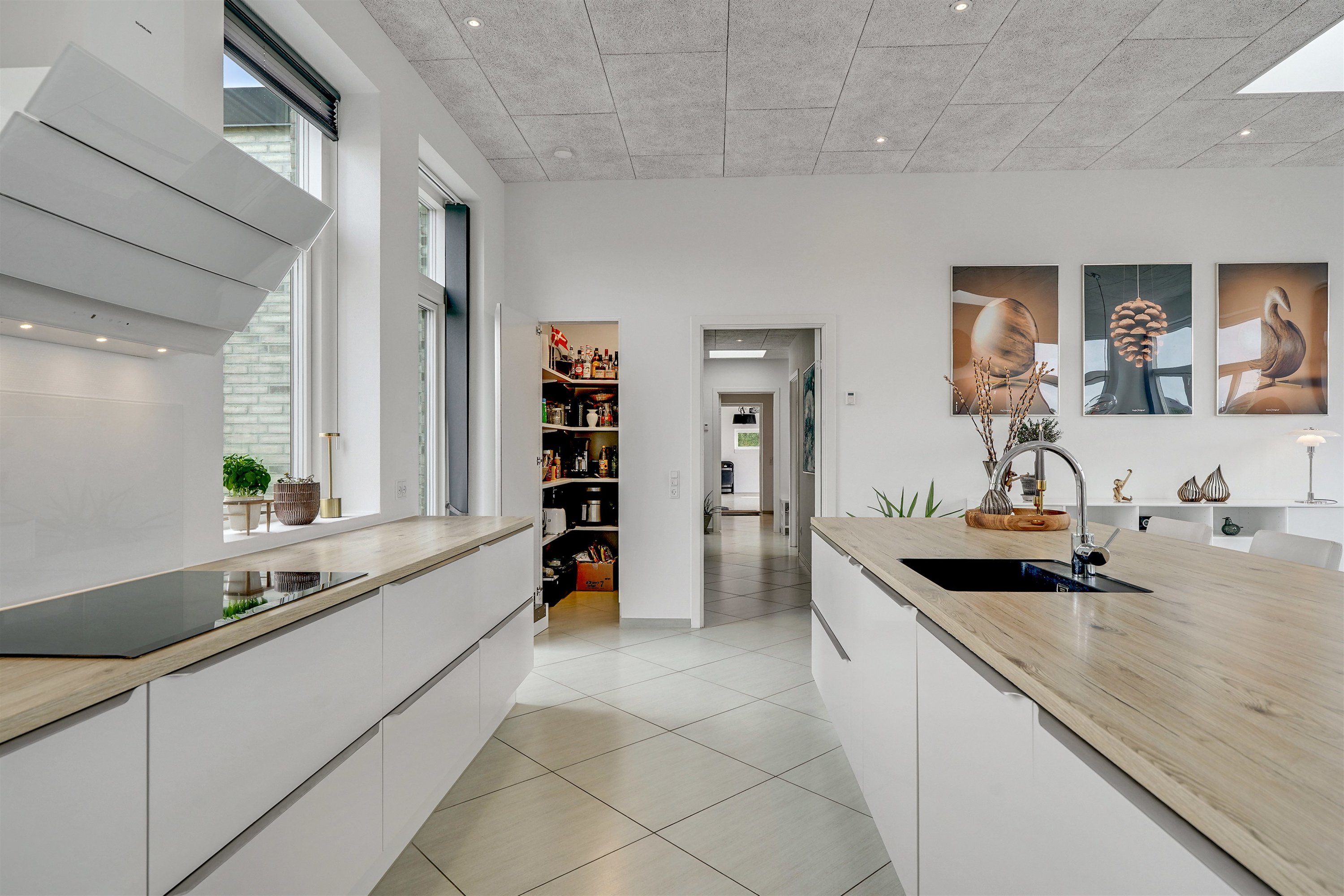 Fremhævet køkken billede i fuldskærmstilstand. Billede af Tusindbenet 7, 7190 Billund