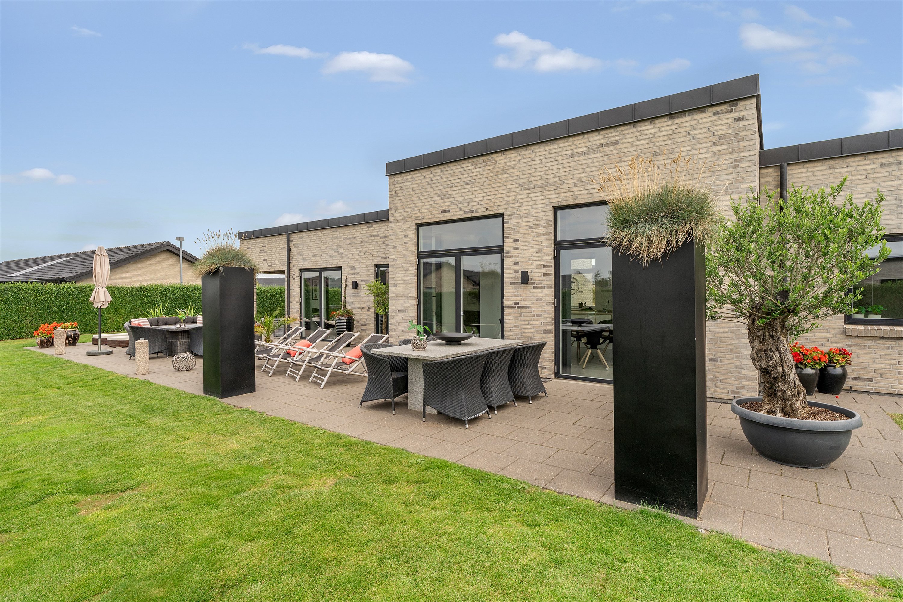 Miniaturebillede 1: terrasse. Billede af Tusindbenet 7, 7190 Billund