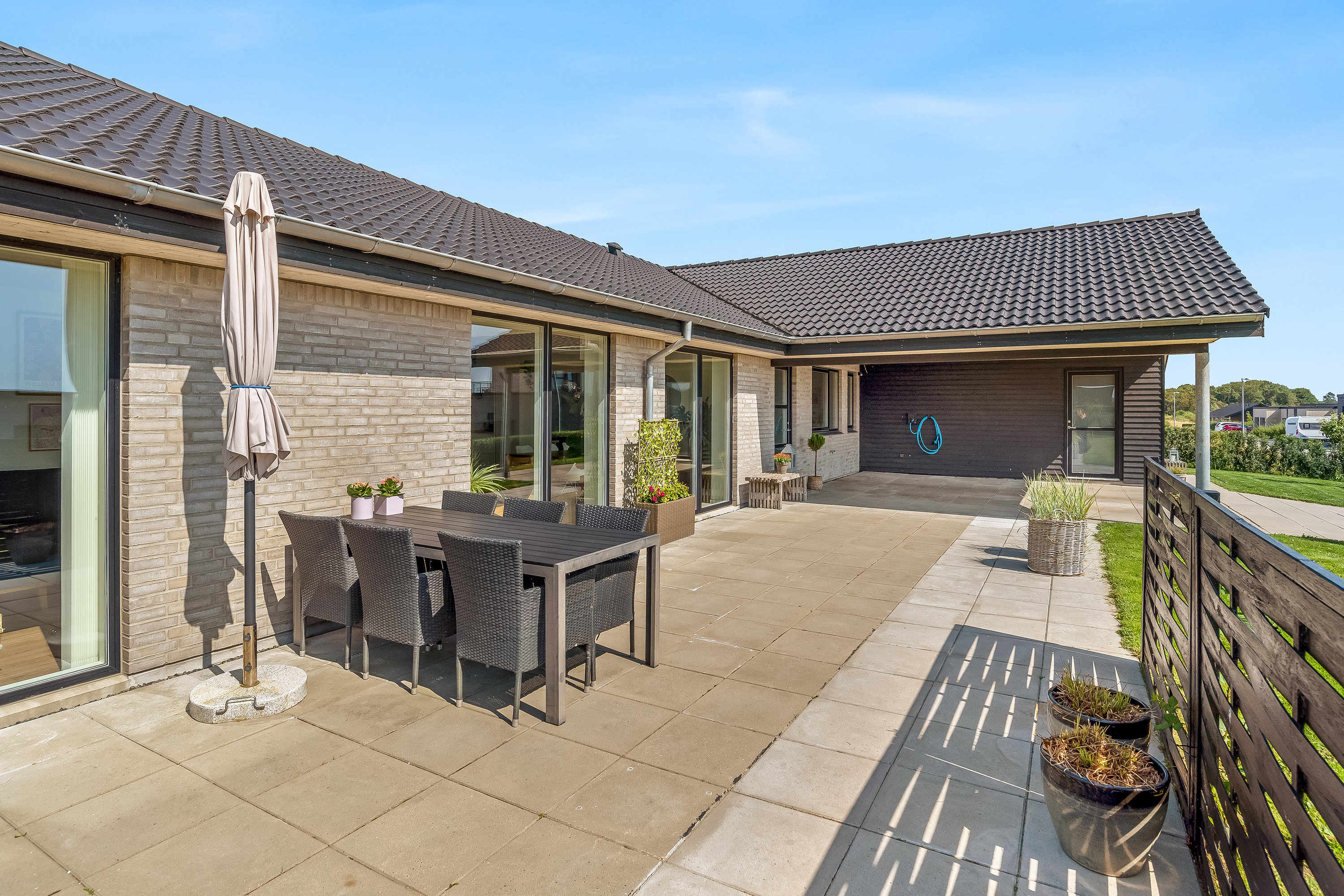 Fremhævet terrasse billede i fuldskærmstilstand. Billede af Furesøvej 18, 7500 Holstebro