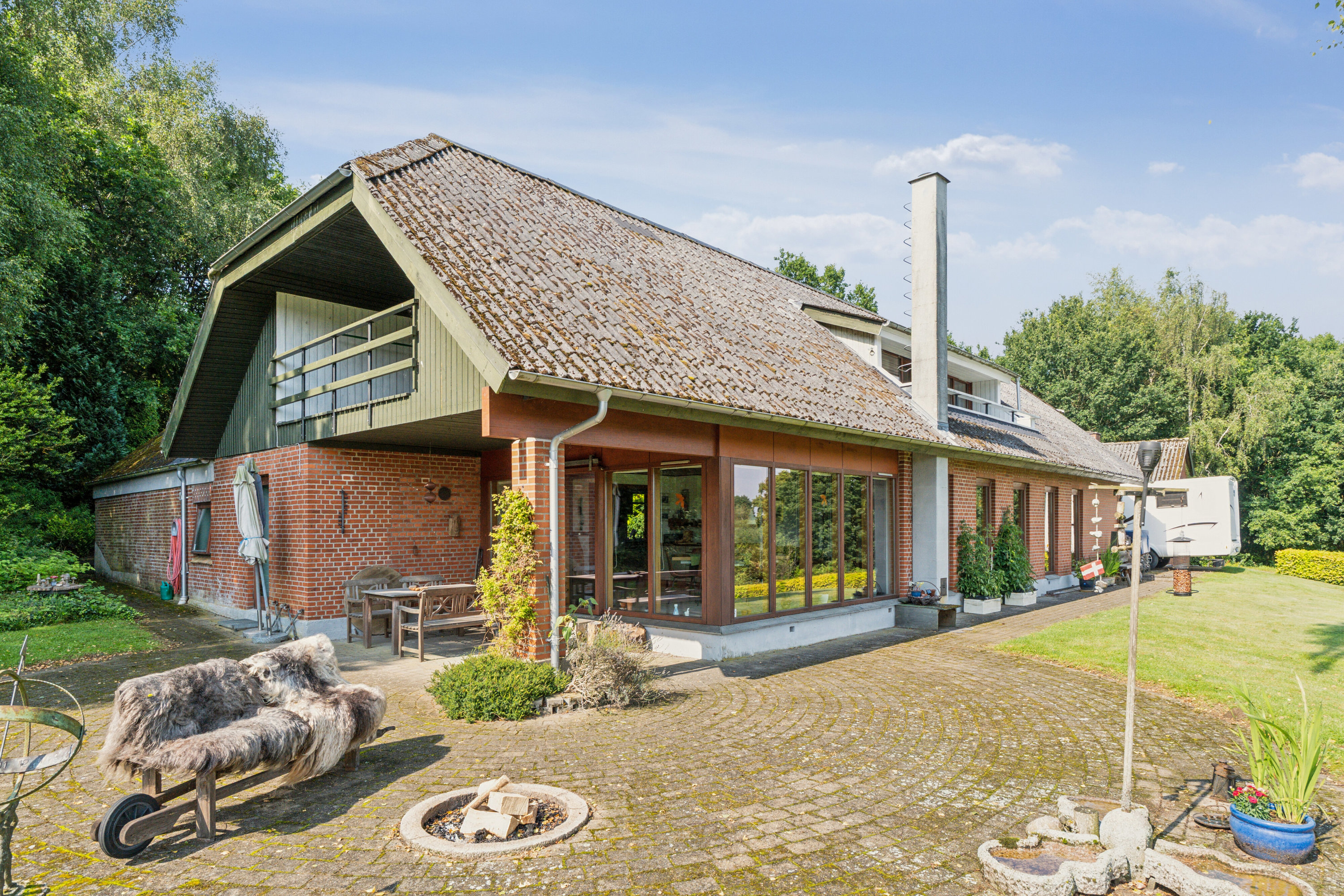 Fremhævet set fra haven billede i fuldskærmstilstand. Billede af Spjarupvej 6, 6040 Egtved