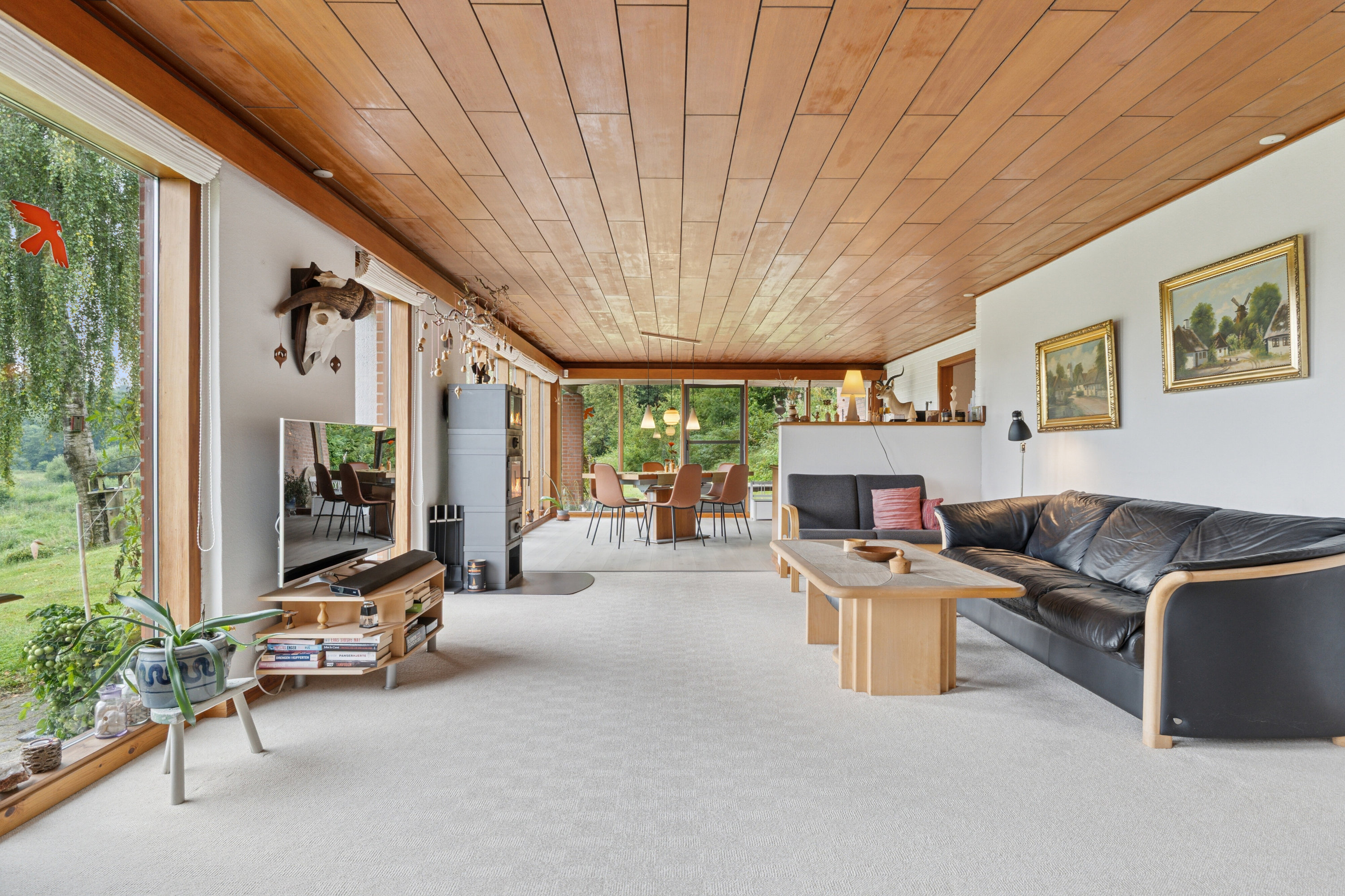 Fremhævet stue billede i fuldskærmstilstand. Billede af Spjarupvej 6, 6040 Egtved