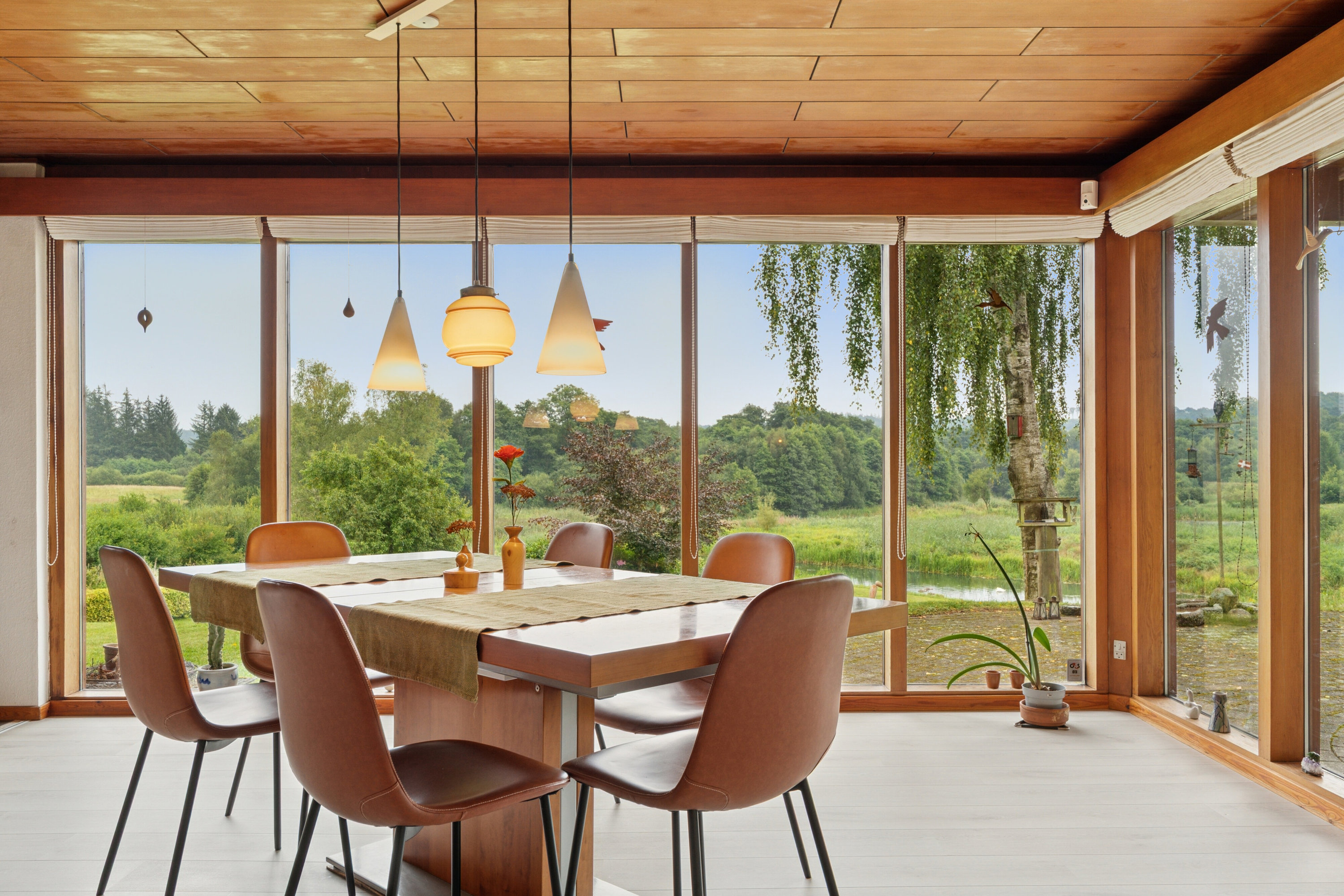 Fremhævet spisestue billede i fuldskærmstilstand. Billede af Spjarupvej 6, 6040 Egtved