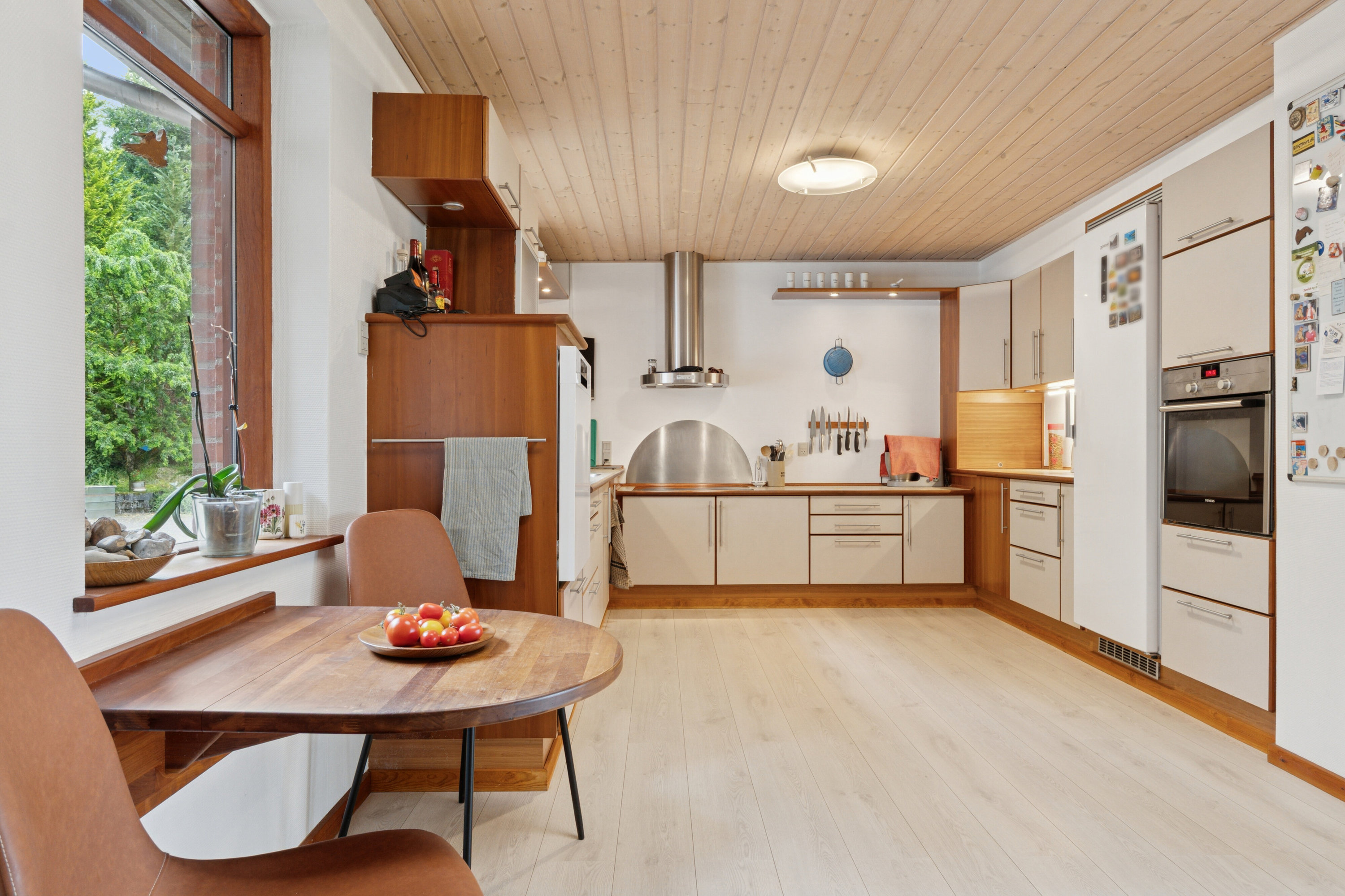 Fremhævet køkken billede i fuldskærmstilstand. Billede af Spjarupvej 6, 6040 Egtved