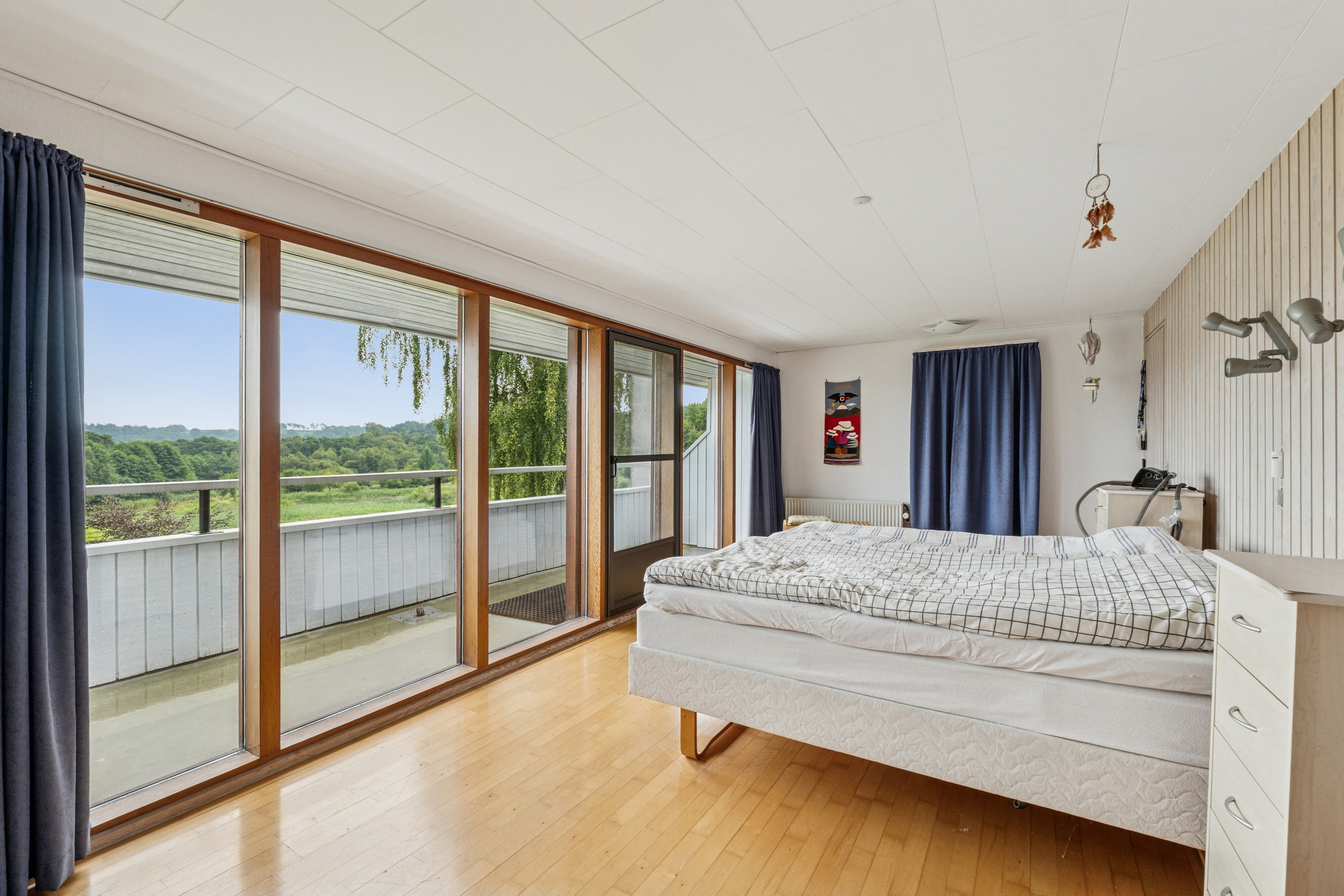 Fremhævet soveværelse billede i fuldskærmstilstand. Billede af Spjarupvej 6, 6040 Egtved