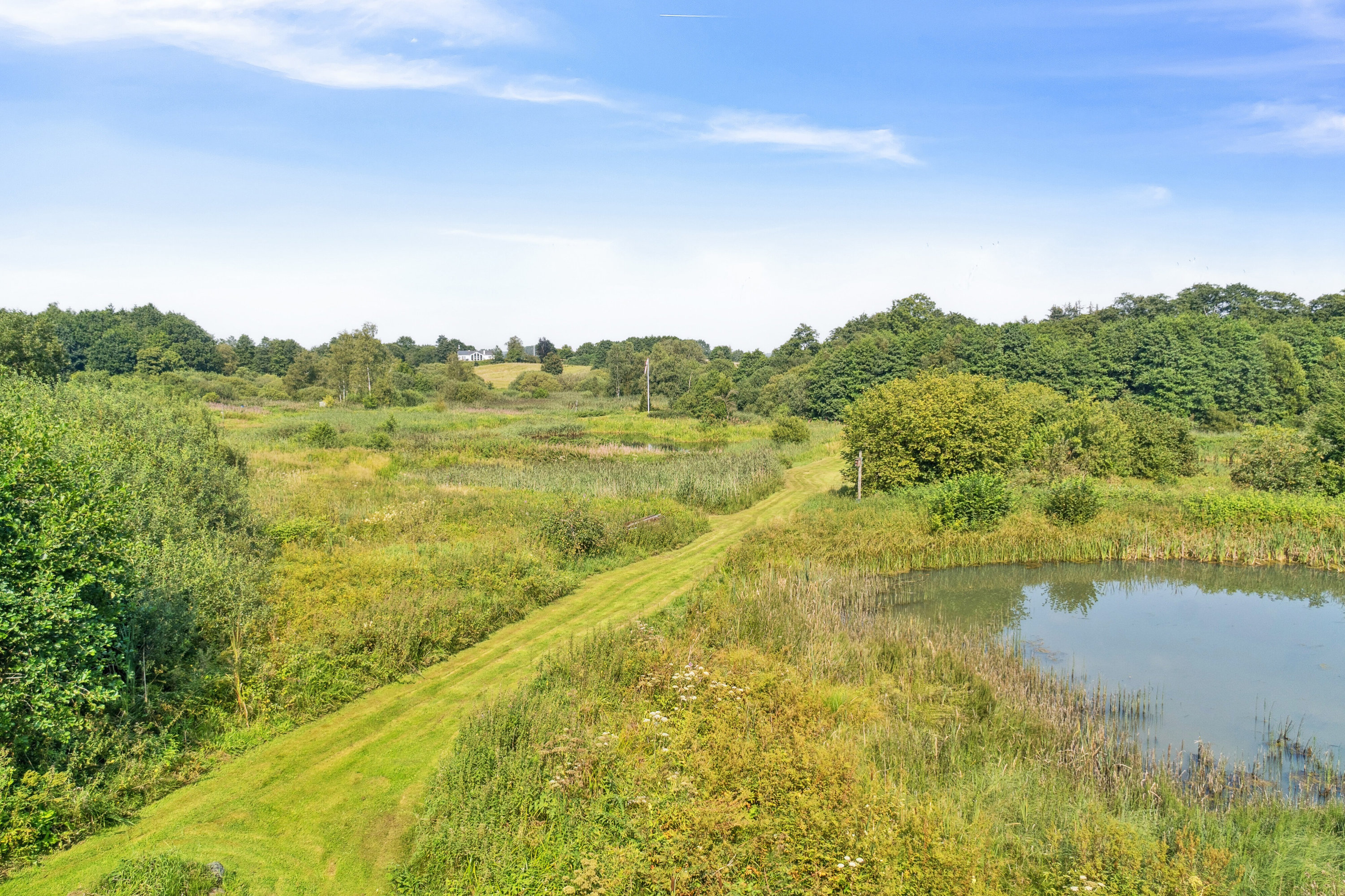 Fremhævet omgivelser billede i fuldskærmstilstand. Billede af Spjarupvej 6, 6040 Egtved