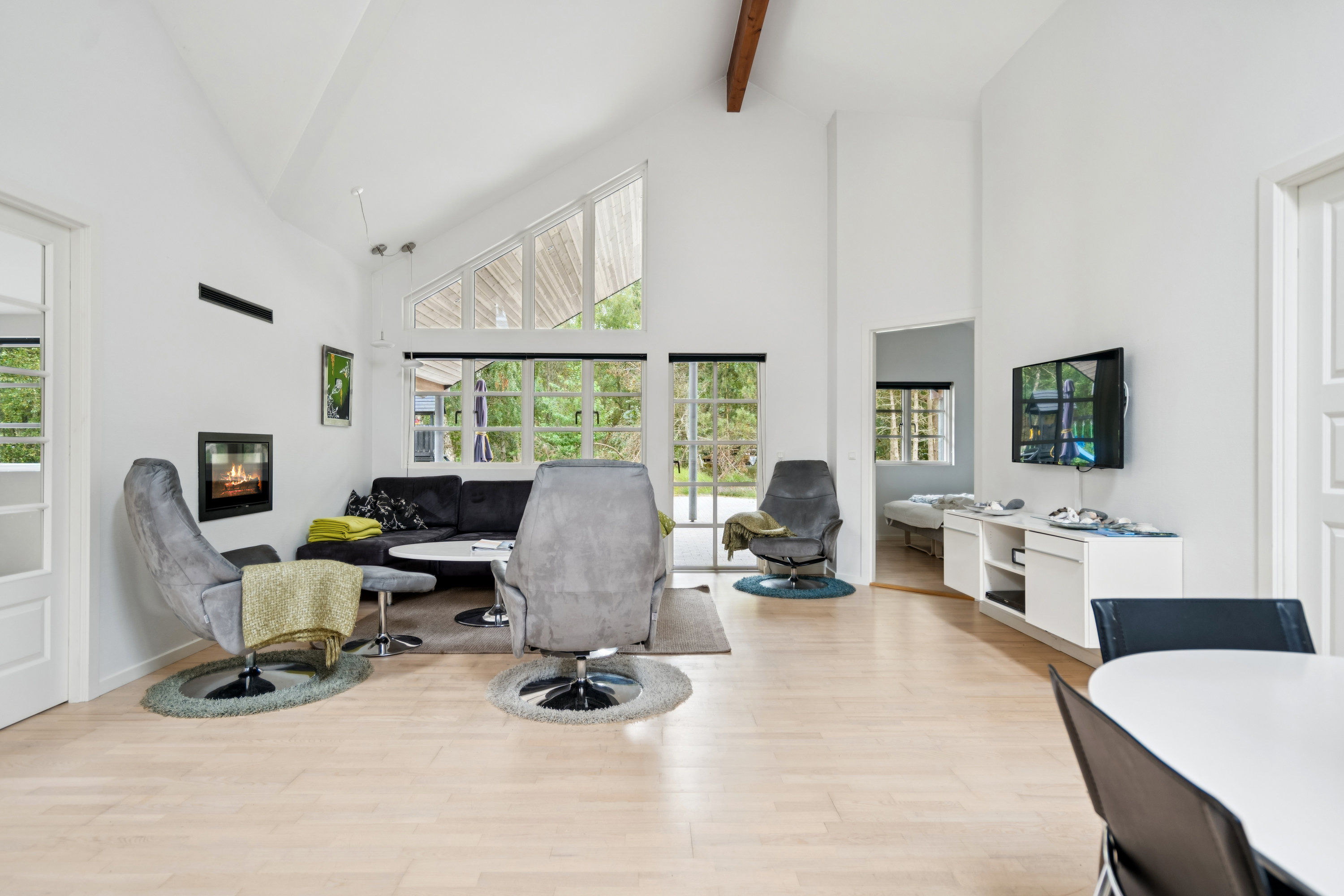 Fremhævet stue billede i fuldskærmstilstand. Billede af Gulspurvevej 8, Østerby, 9940 Læsø