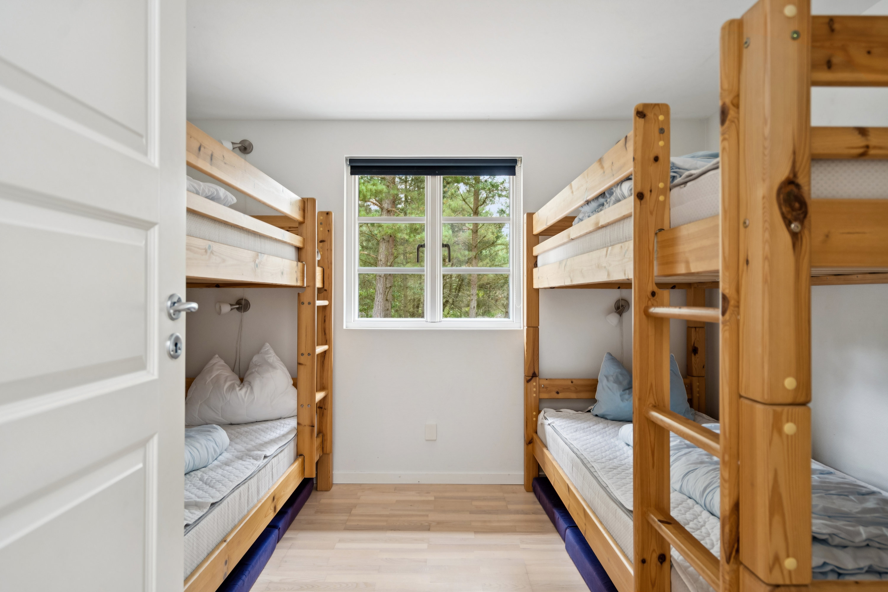 Fremhævet værelse billede i fuldskærmstilstand. Billede af Gulspurvevej 8, Østerby, 9940 Læsø