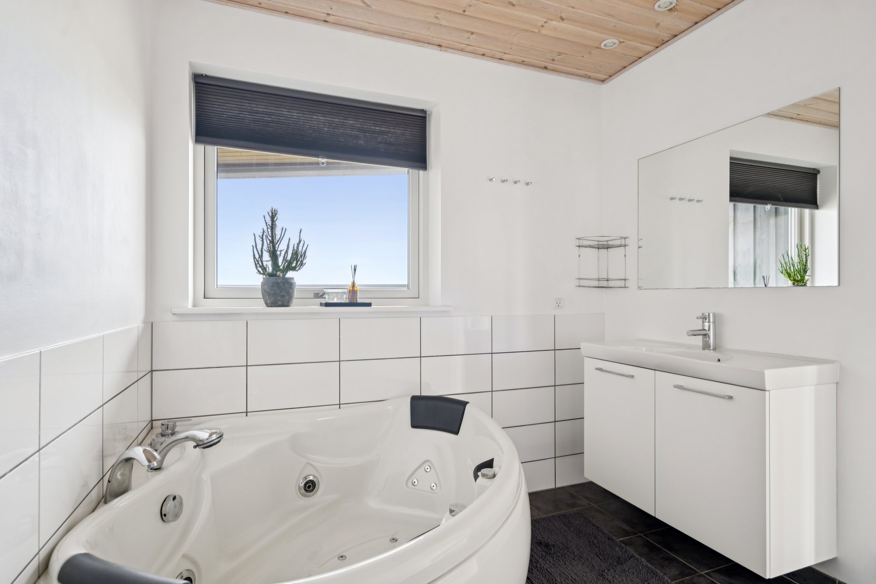 Fremhævet badeværelse billede i fuldskærmstilstand. Billede af Strandkanten 3, Vesterø Havn, 9940 Læsø