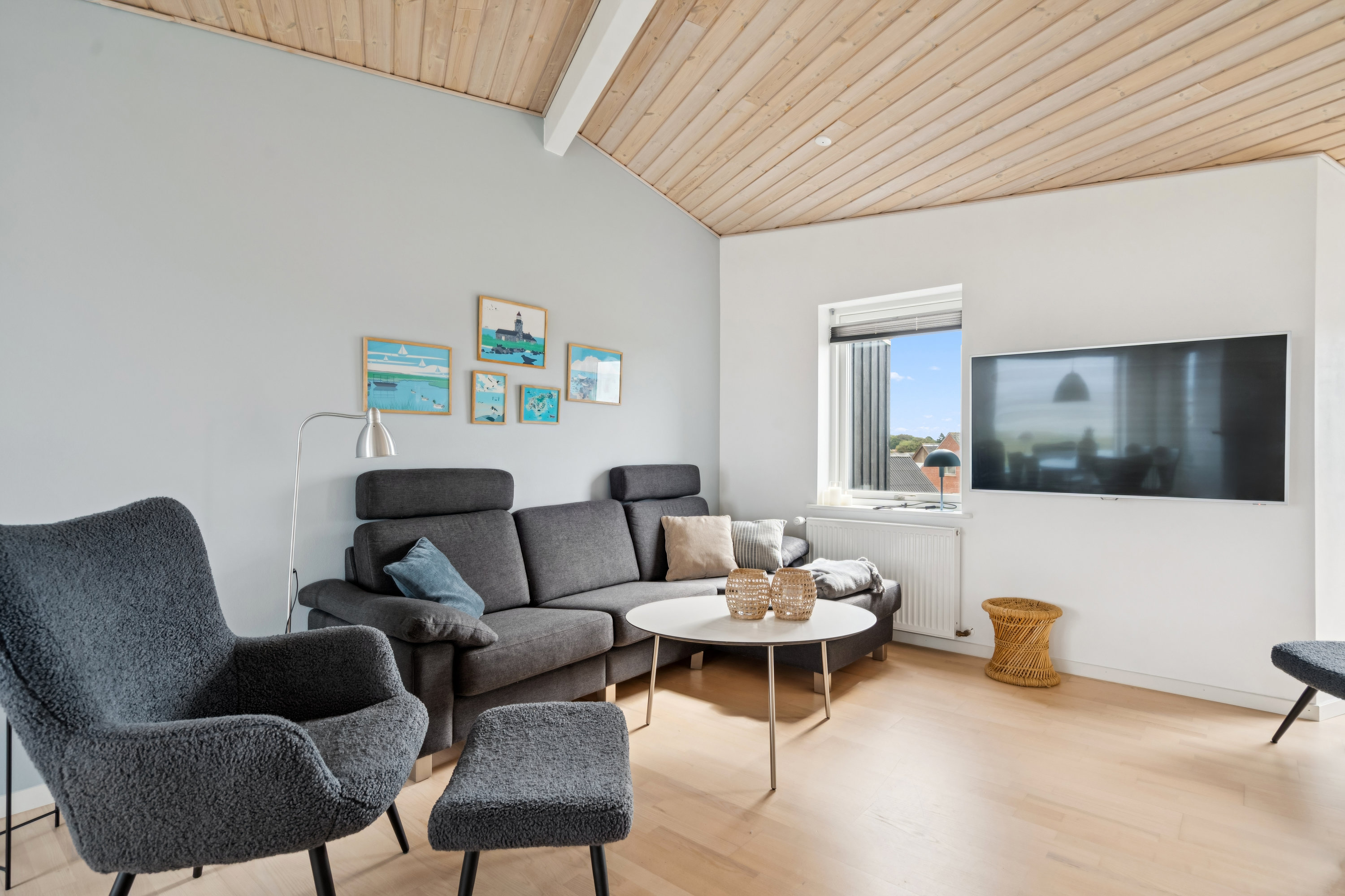 Fremhævet stue billede i fuldskærmstilstand. Billede af Strandkanten 3, Vesterø Havn, 9940 Læsø