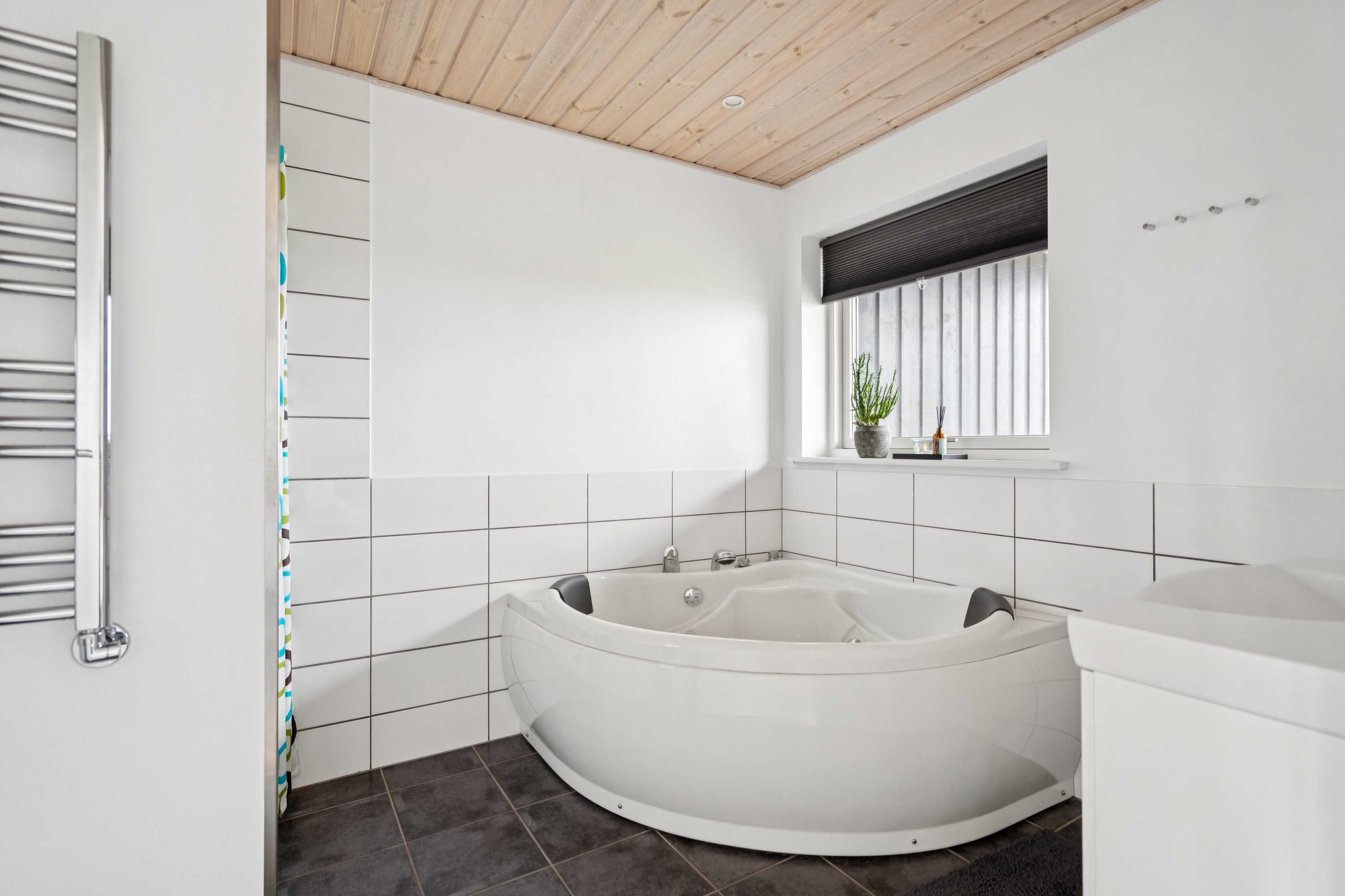 Fremhævet badeværelse billede i fuldskærmstilstand. Billede af Strandkanten 3, Vesterø Havn, 9940 Læsø