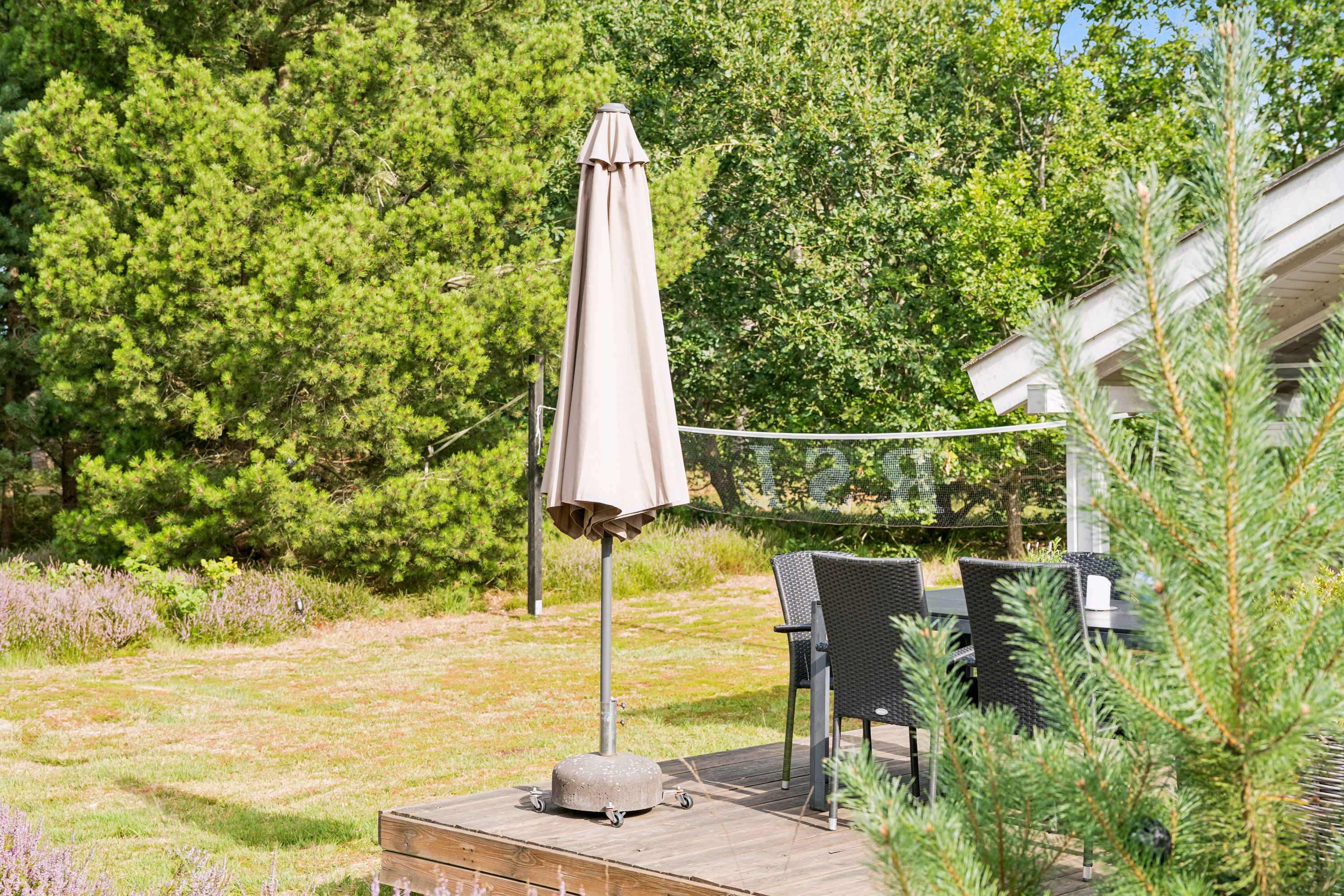 Fremhævet have billede i fuldskærmstilstand. Billede af Hyacintvej 1, Vesterø, 9940 Læsø