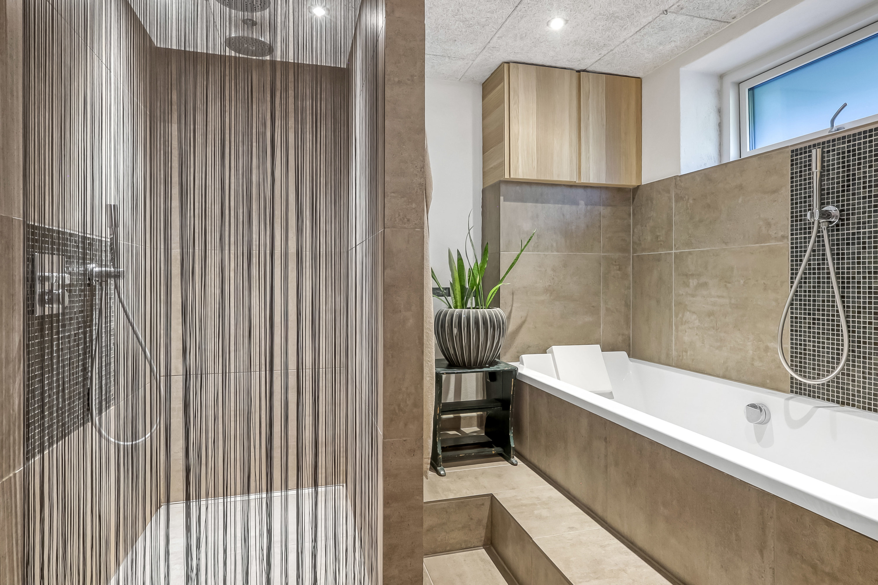 Fremhævet badeværelse billede i fuldskærmstilstand. Billede af Hestehavevej 5, 5700 Svendborg