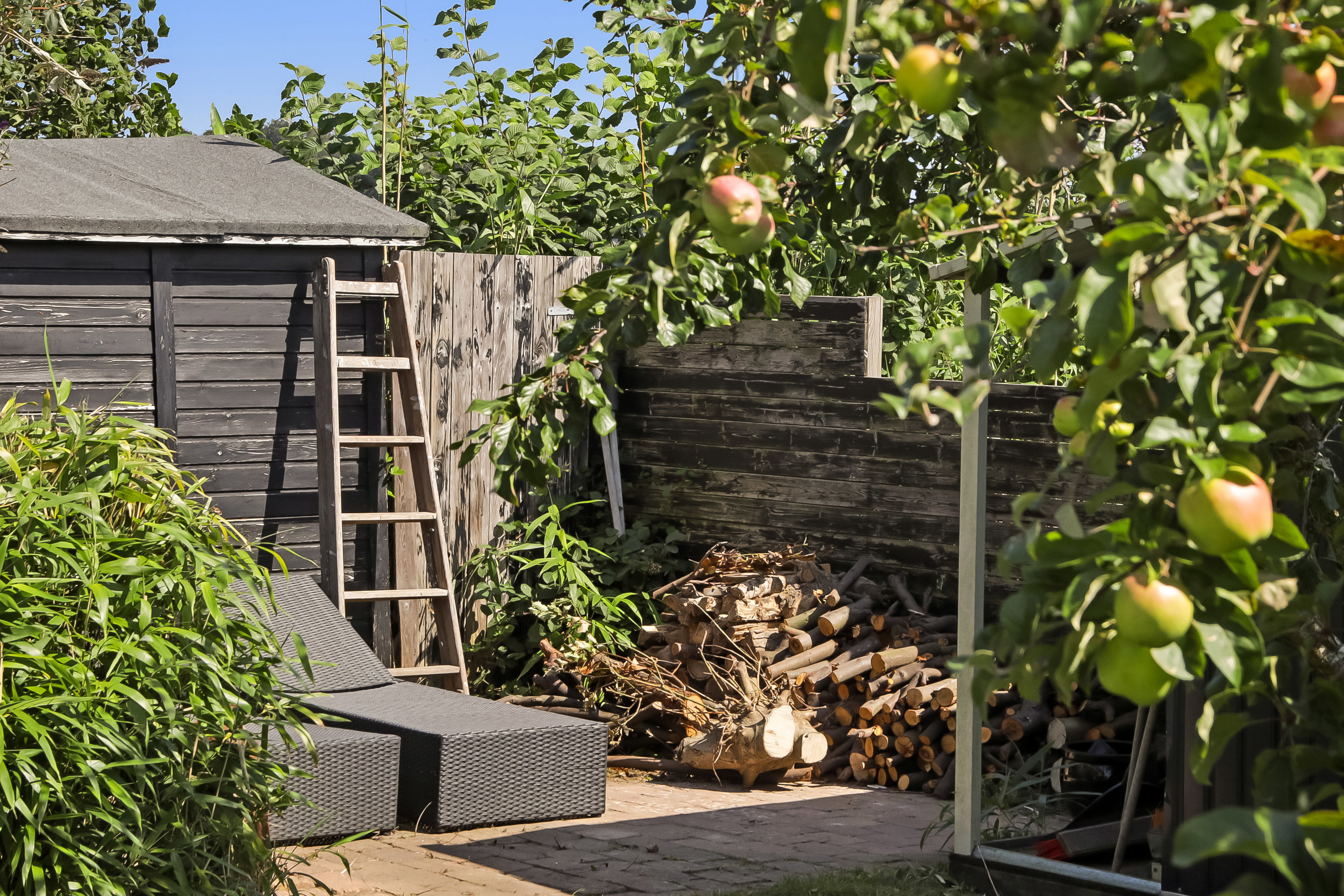 Fremhævet terrasse billede i fuldskærmstilstand. Billede af Hestehavevej 5, 5700 Svendborg