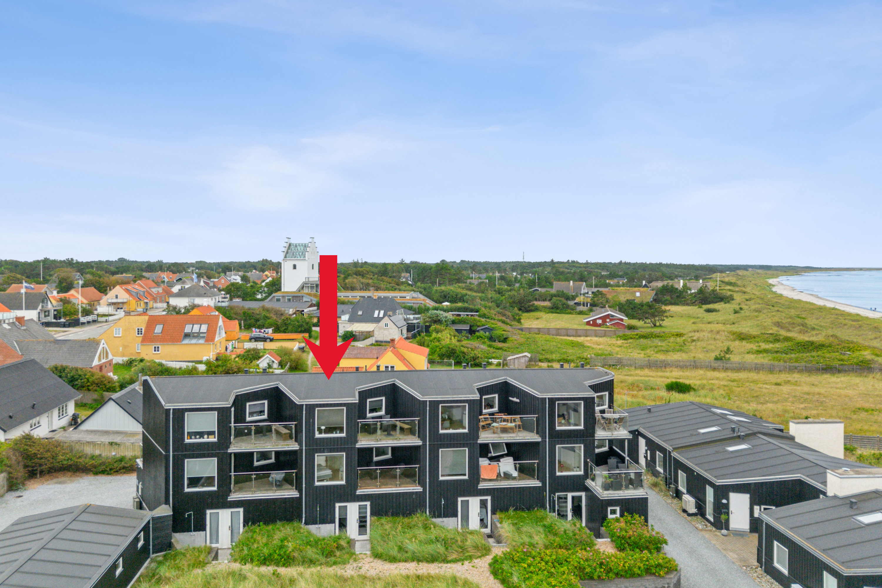 Fremhævet luftfoto billede i fuldskærmstilstand. Billede af Strandkanten 3, Vesterø Havn, 9940 Læsø