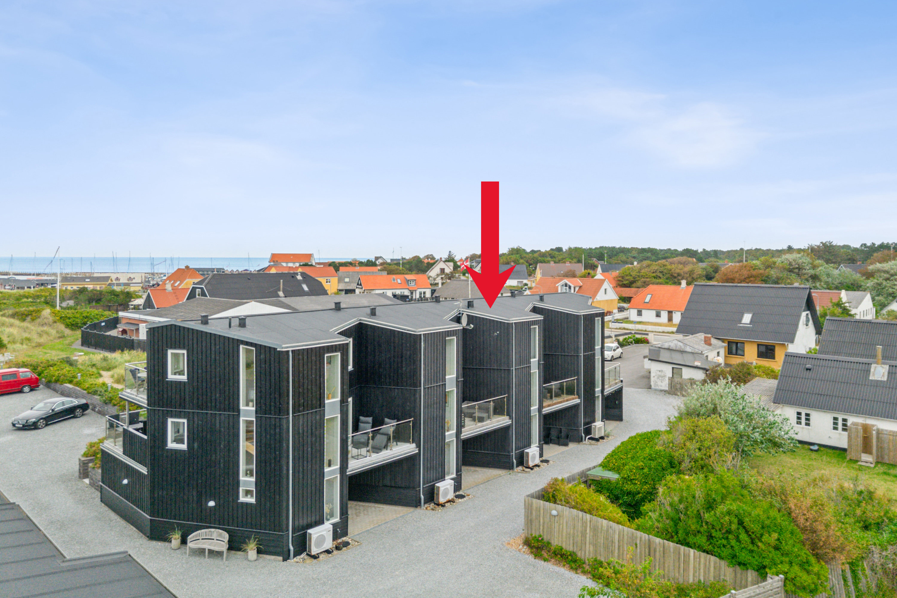 Fremhævet luftfoto billede i fuldskærmstilstand. Billede af Strandkanten 3, Vesterø Havn, 9940 Læsø
