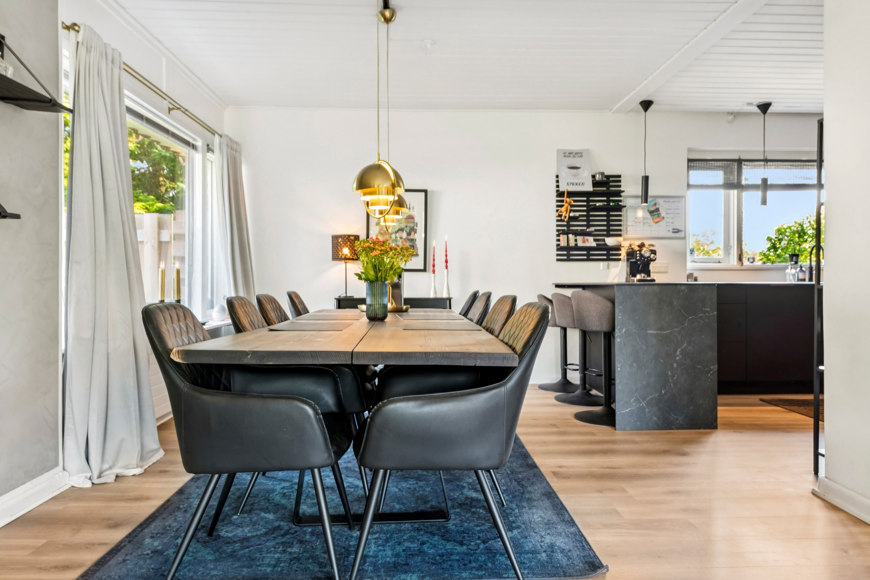 Fremhævet stue billede i fuldskærmstilstand. Billede af Buddinge Hovedgade 105, 2860 Søborg