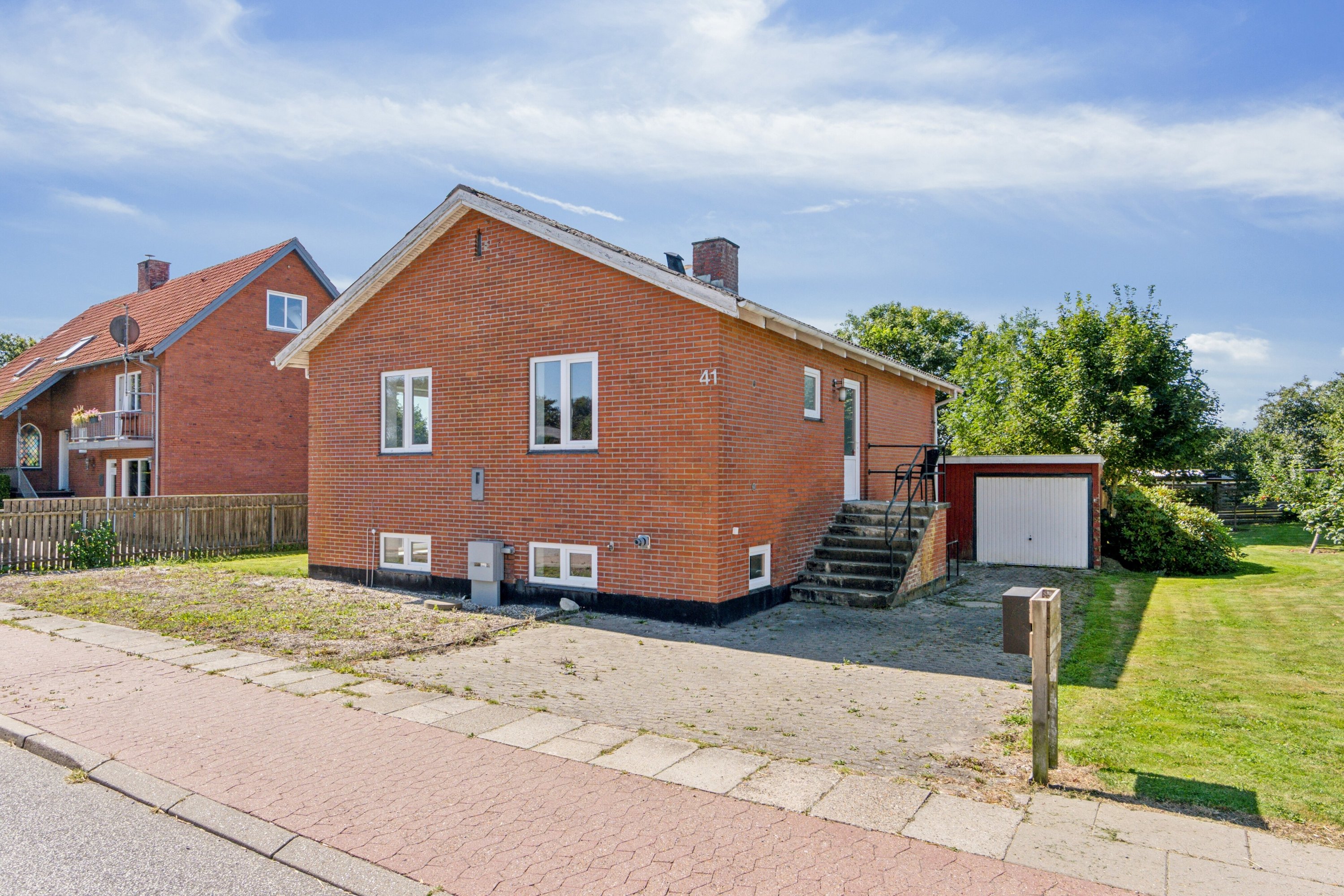 Miniaturebillede 1: set fra vejen. Billede af Røde Anes Vej 41, Hundborg, 7700 Thisted