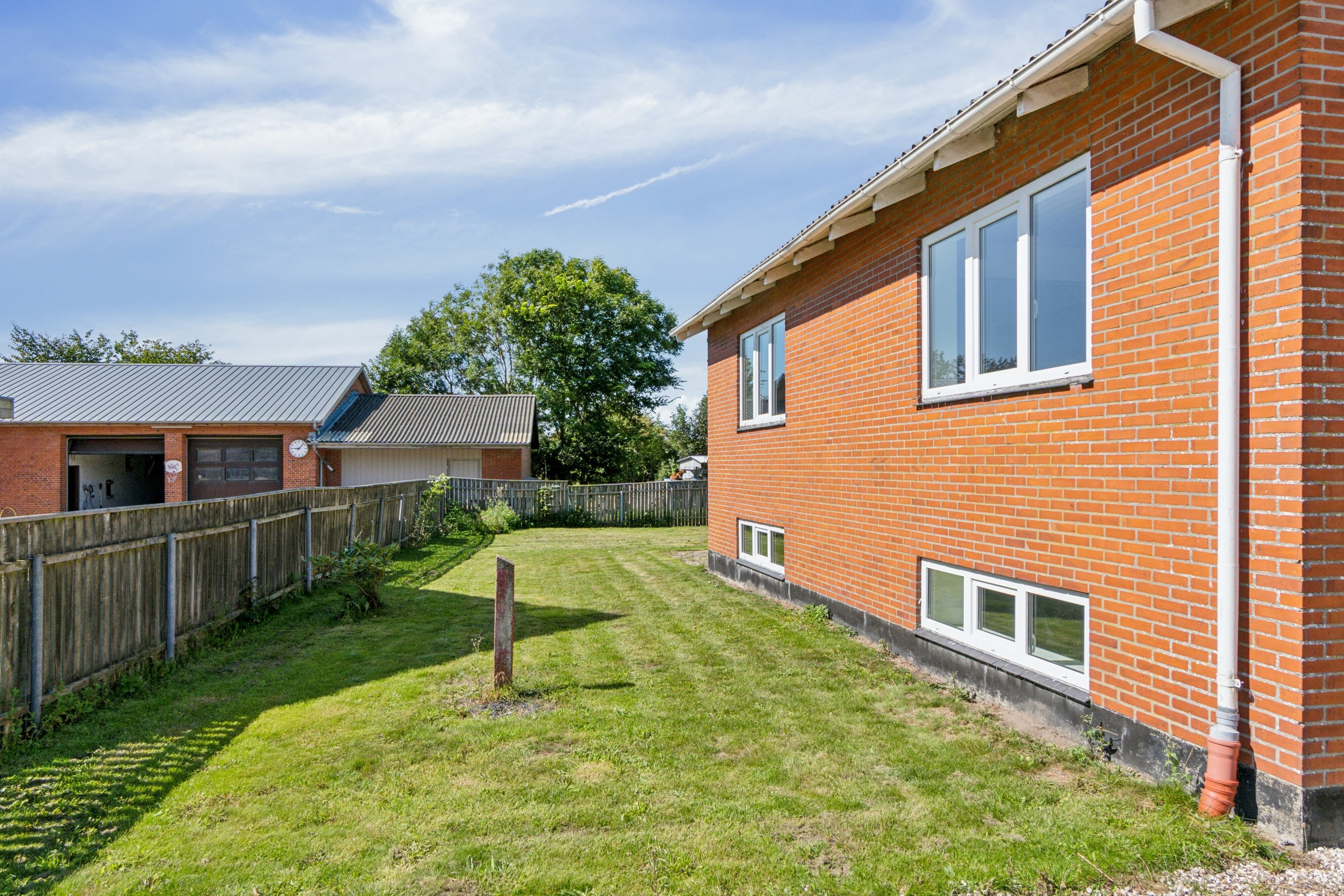 Fremhævet set fra haven billede i fuldskærmstilstand. Billede af Røde Anes Vej 41, Hundborg, 7700 Thisted