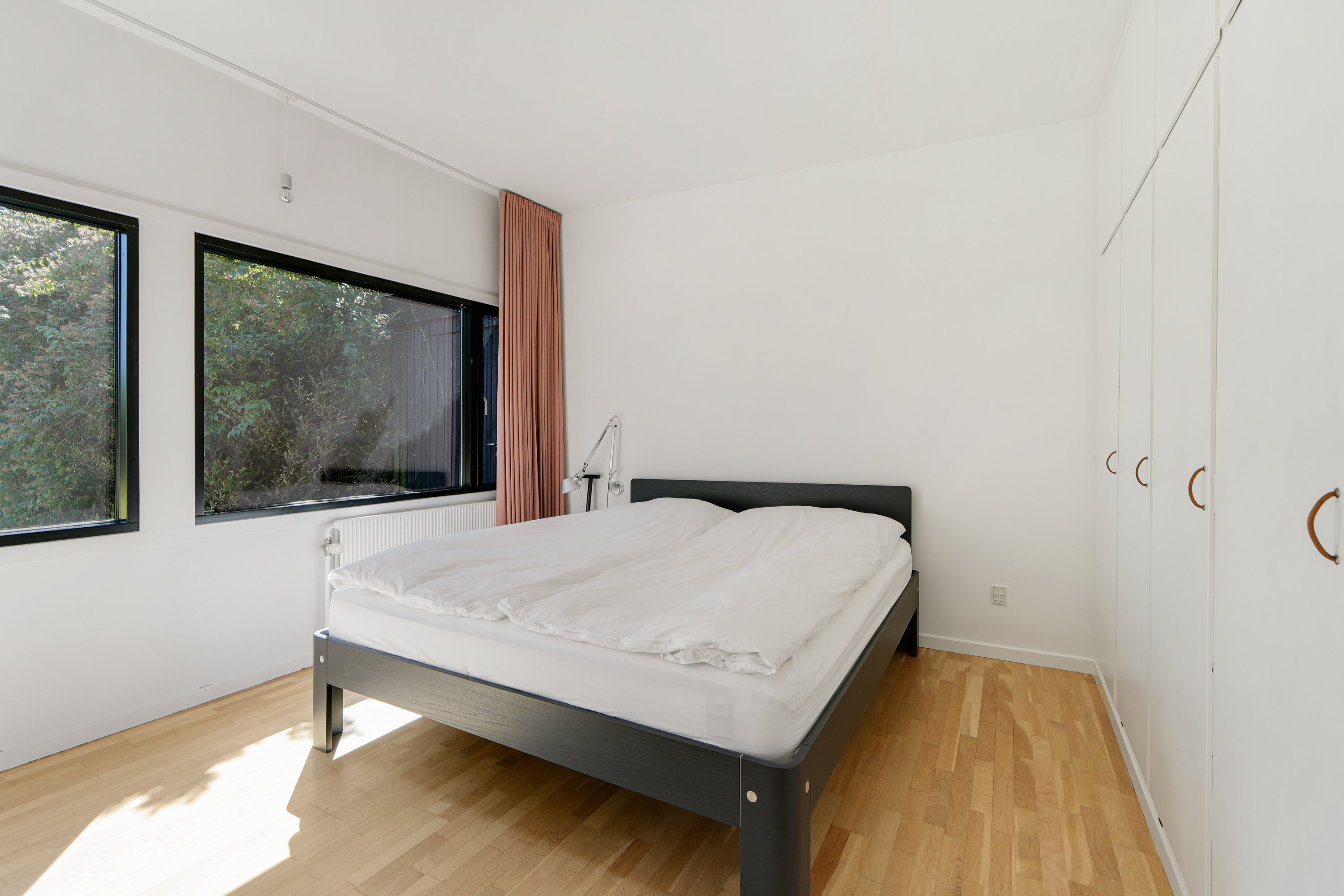 Fremhævet andet billede i fuldskærmstilstand. Billede af Humlebakken 10, 3460 Birkerød