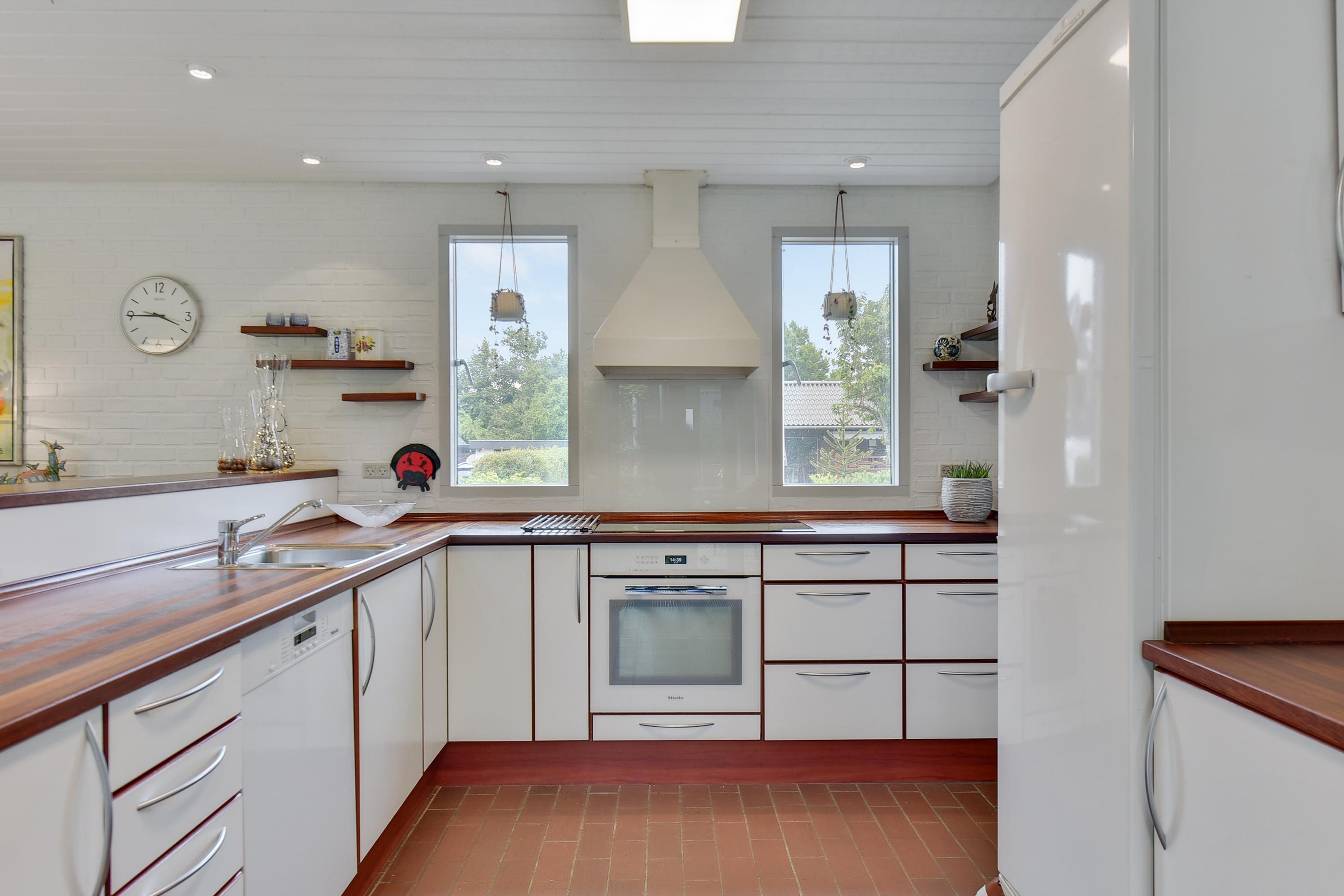 Fremhævet køkken billede i fuldskærmstilstand. Billede af Mølleparken 15, 7184 Vandel