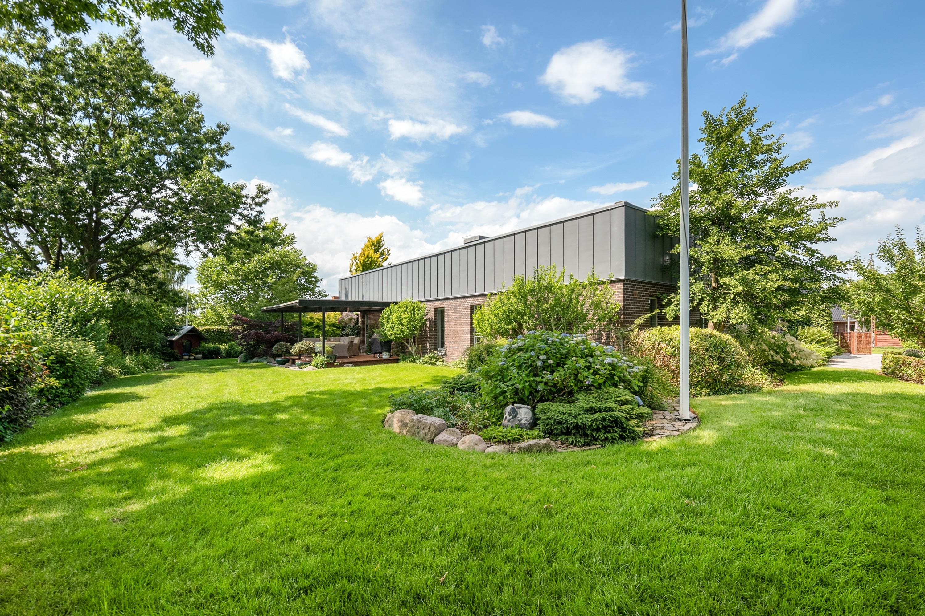 Fremhævet ejendommen billede i fuldskærmstilstand. Billede af Mølleparken 15, 7184 Vandel