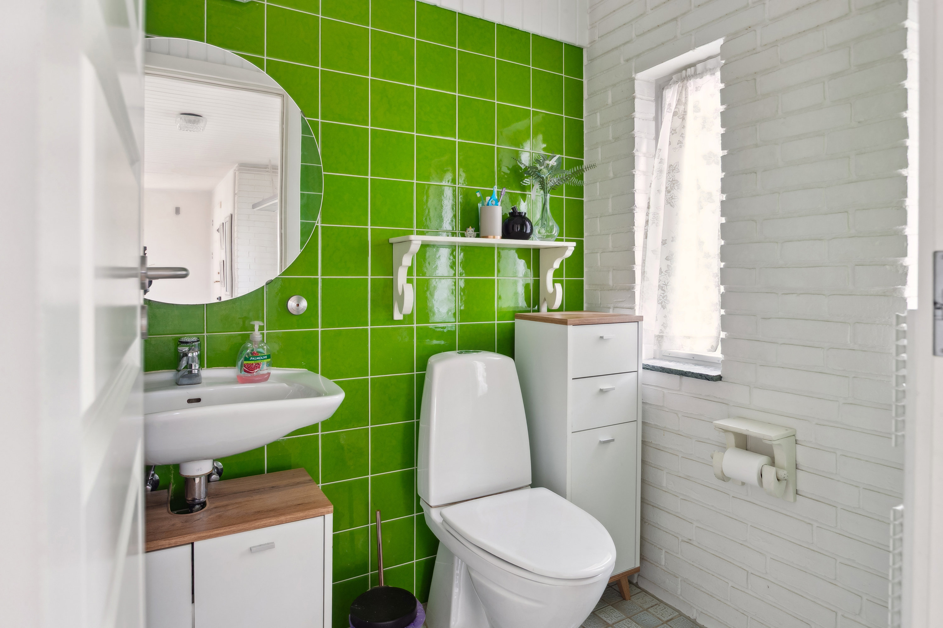 Fremhævet badeværelse billede i fuldskærmstilstand. Billede af Sletteager 76, Baldersbrønde, 2640 Hedehusene