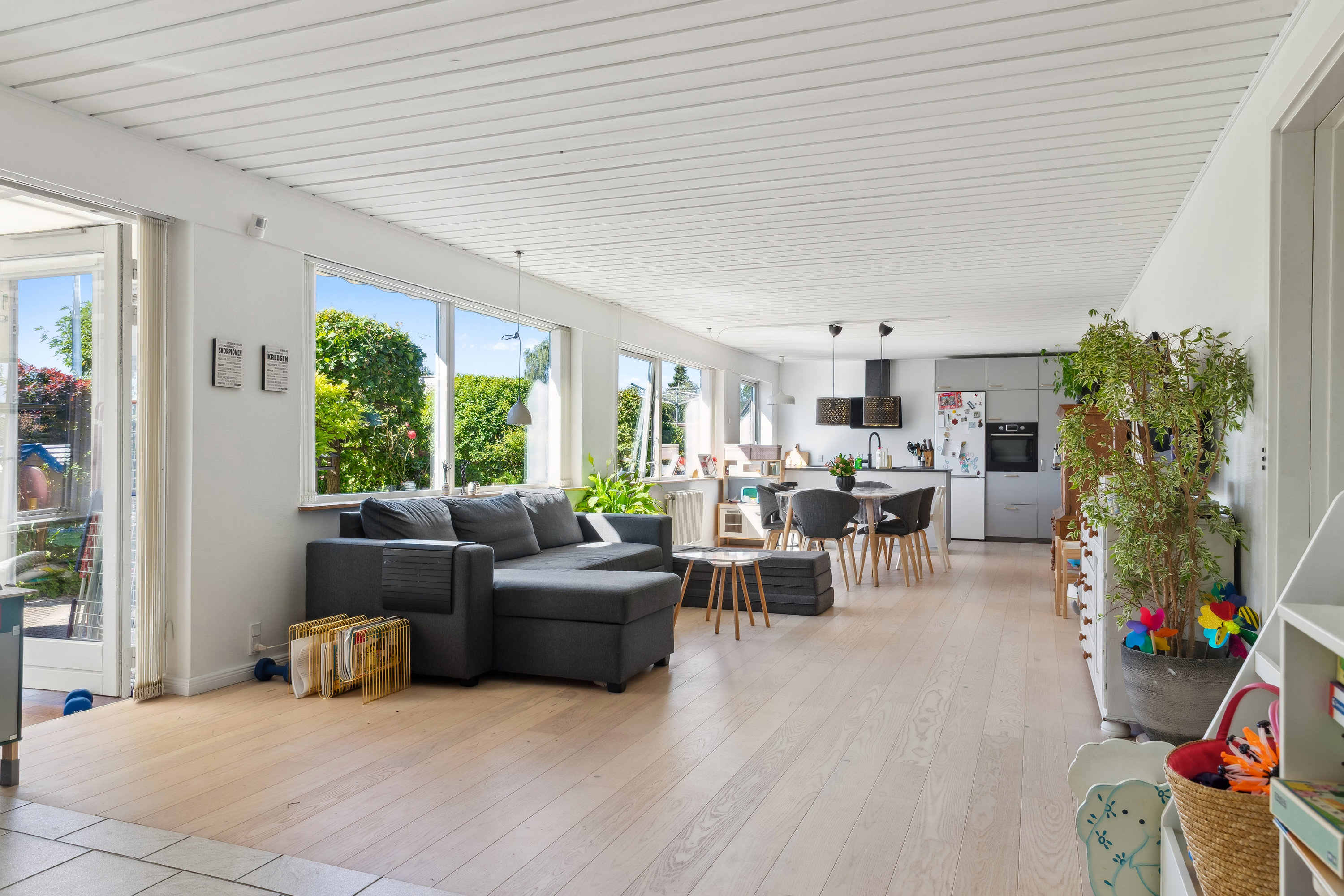 Fremhævet stue billede i fuldskærmstilstand. Billede af Sletteager 76, Baldersbrønde, 2640 Hedehusene