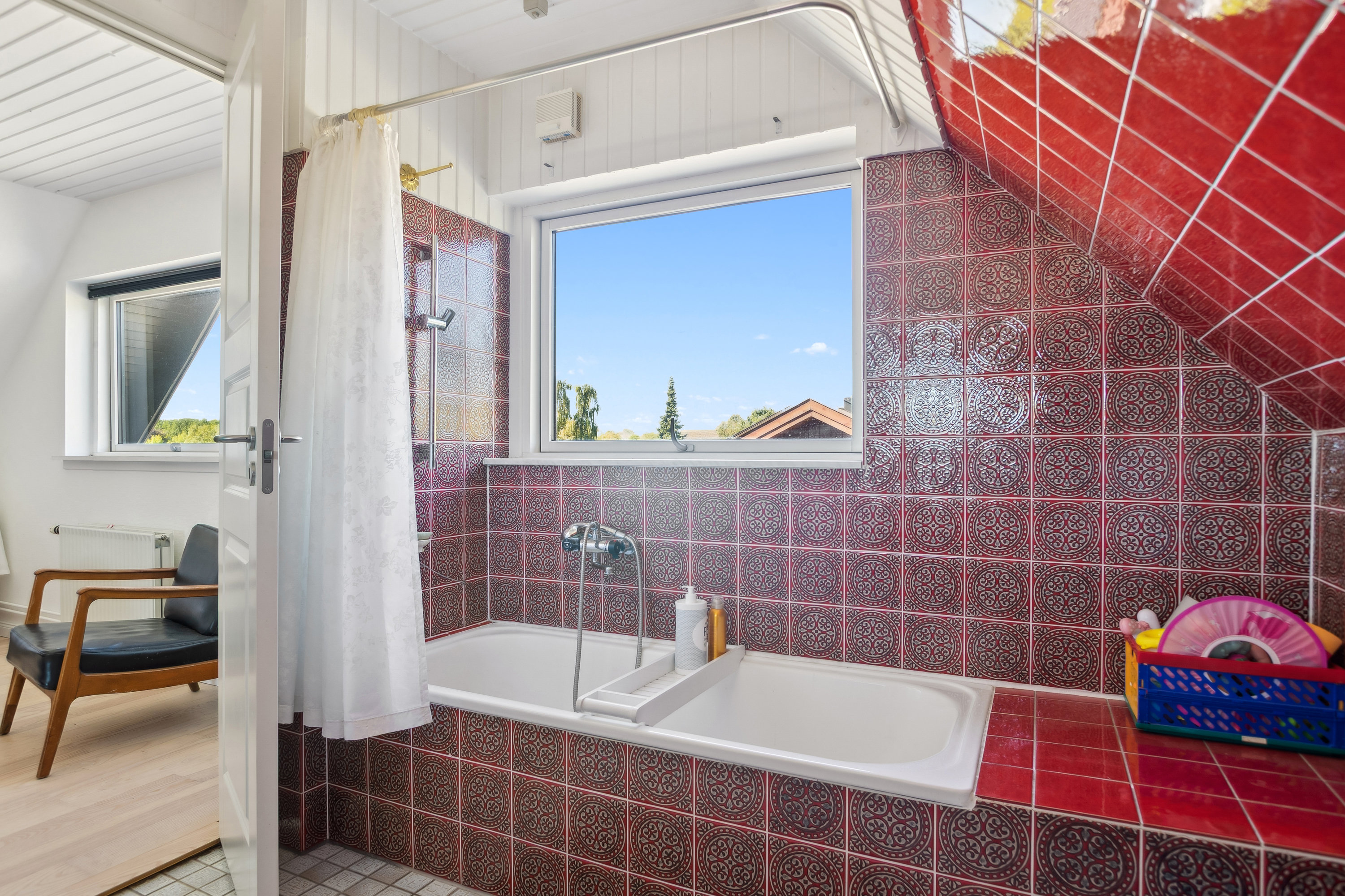 Fremhævet badeværelse billede i fuldskærmstilstand. Billede af Sletteager 76, Baldersbrønde, 2640 Hedehusene