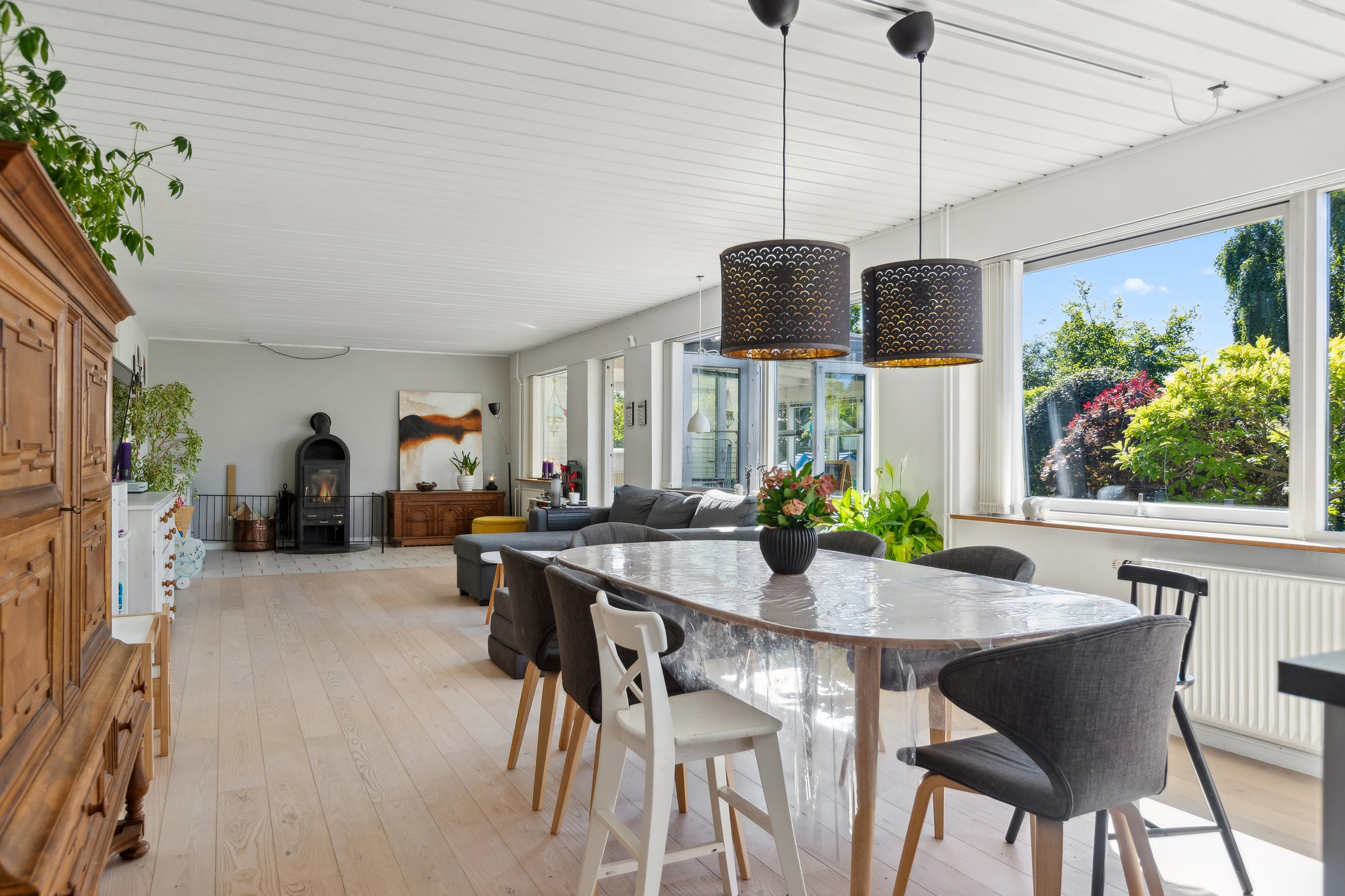 Fremhævet stue billede i fuldskærmstilstand. Billede af Sletteager 76, Baldersbrønde, 2640 Hedehusene