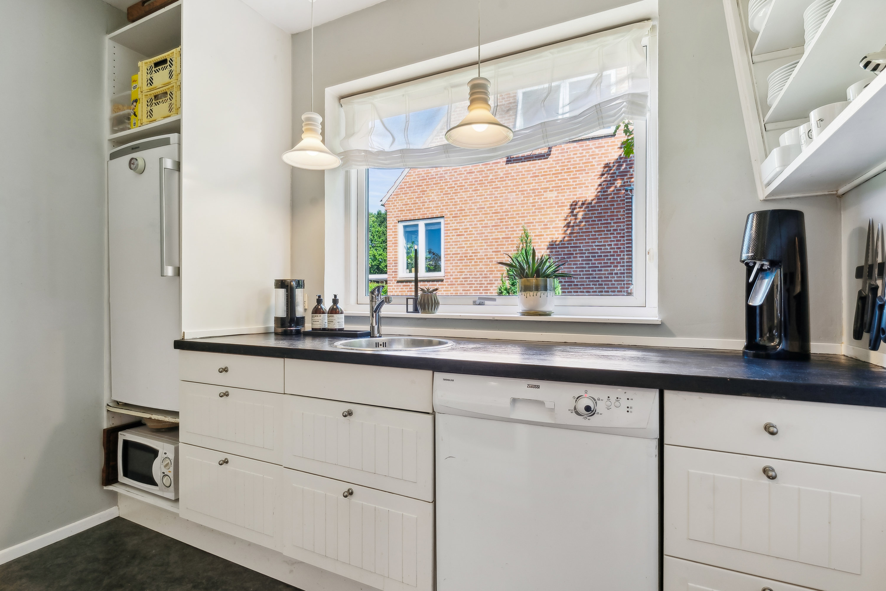 Fremhævet køkken billede i fuldskærmstilstand. Billede af Sundvej 64, Østlige bydel, 8700 Horsens