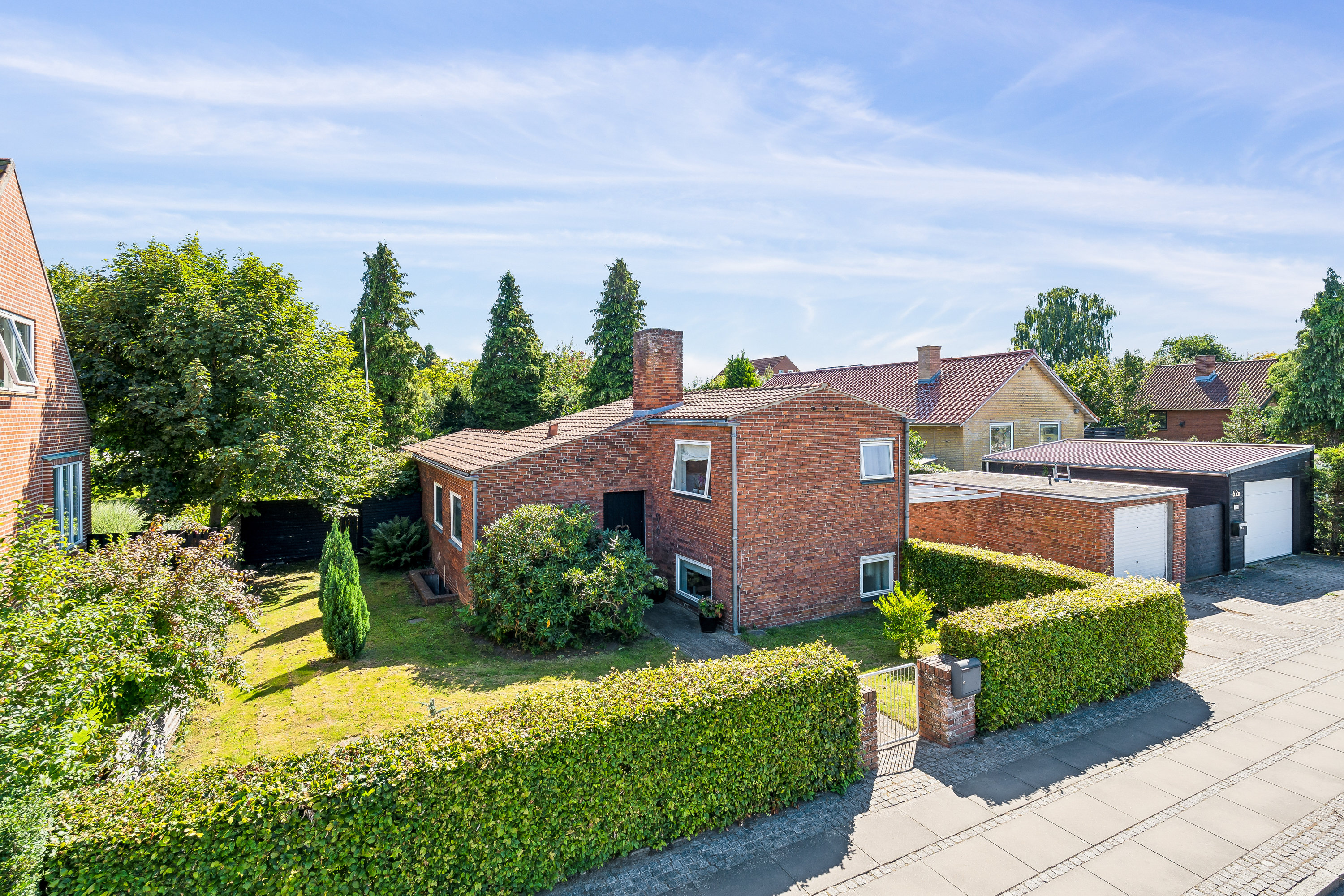 Villa: Ejendommen fra vejen på Sundvej 64, Østlige bydel, 8700 Horsens