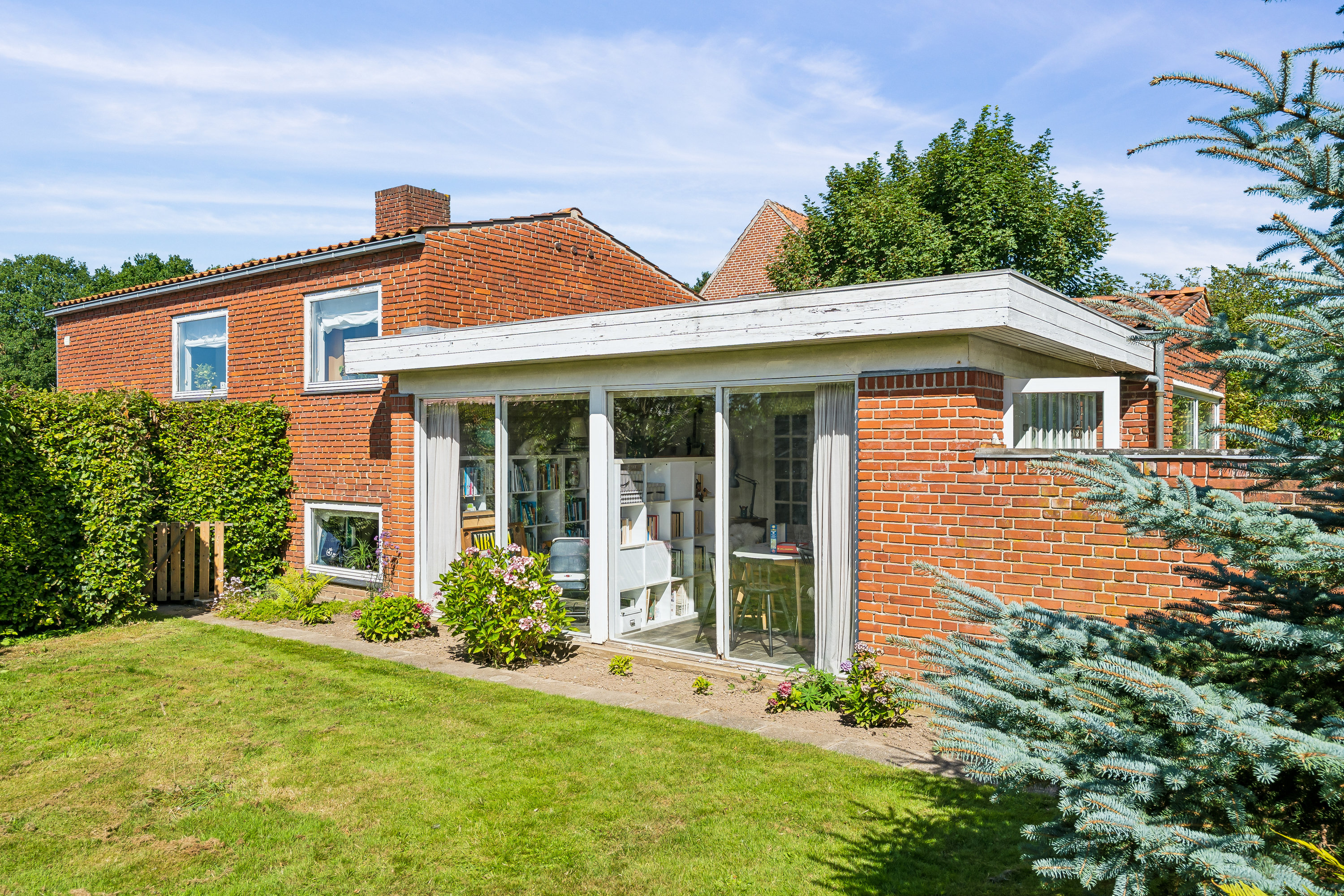 Fremhævet set fra haven billede i fuldskærmstilstand. Billede af Sundvej 64, Østlige bydel, 8700 Horsens