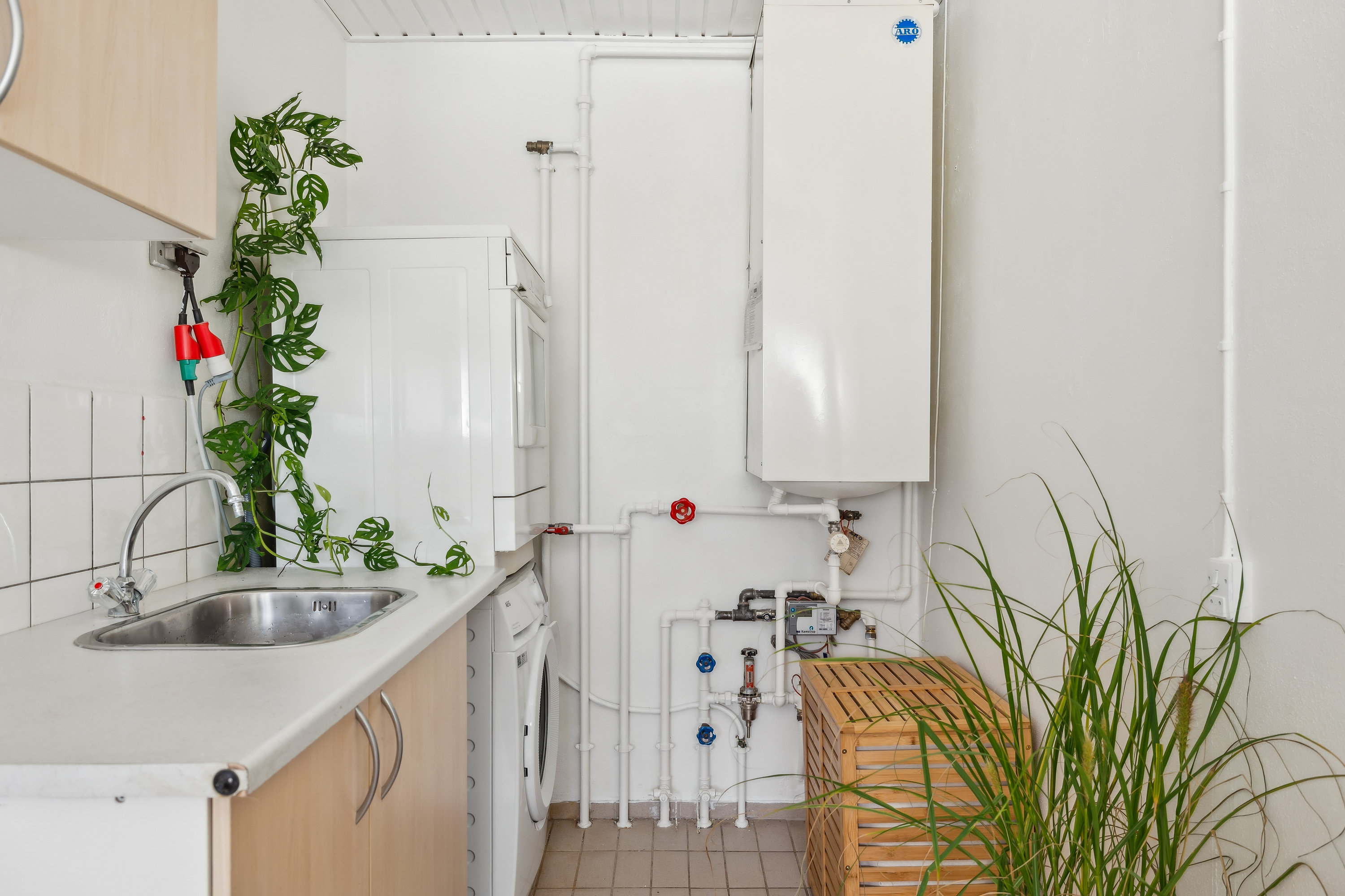 Fremhævet badeværelse billede i fuldskærmstilstand. Billede af Grønnevangen 17, Snestrup, 5210 Odense NV