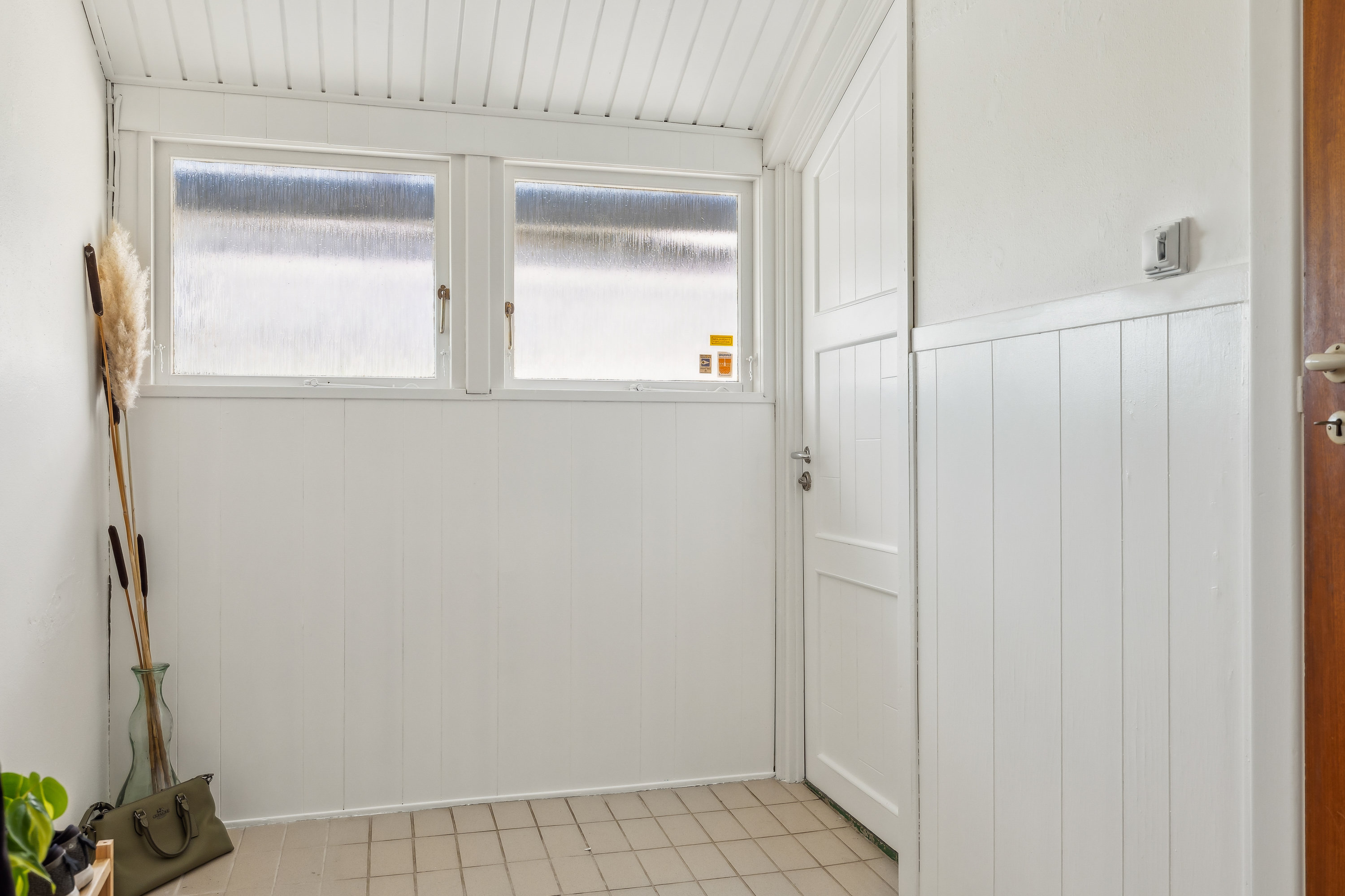 Fremhævet gang billede i fuldskærmstilstand. Billede af Grønnevangen 17, Snestrup, 5210 Odense NV