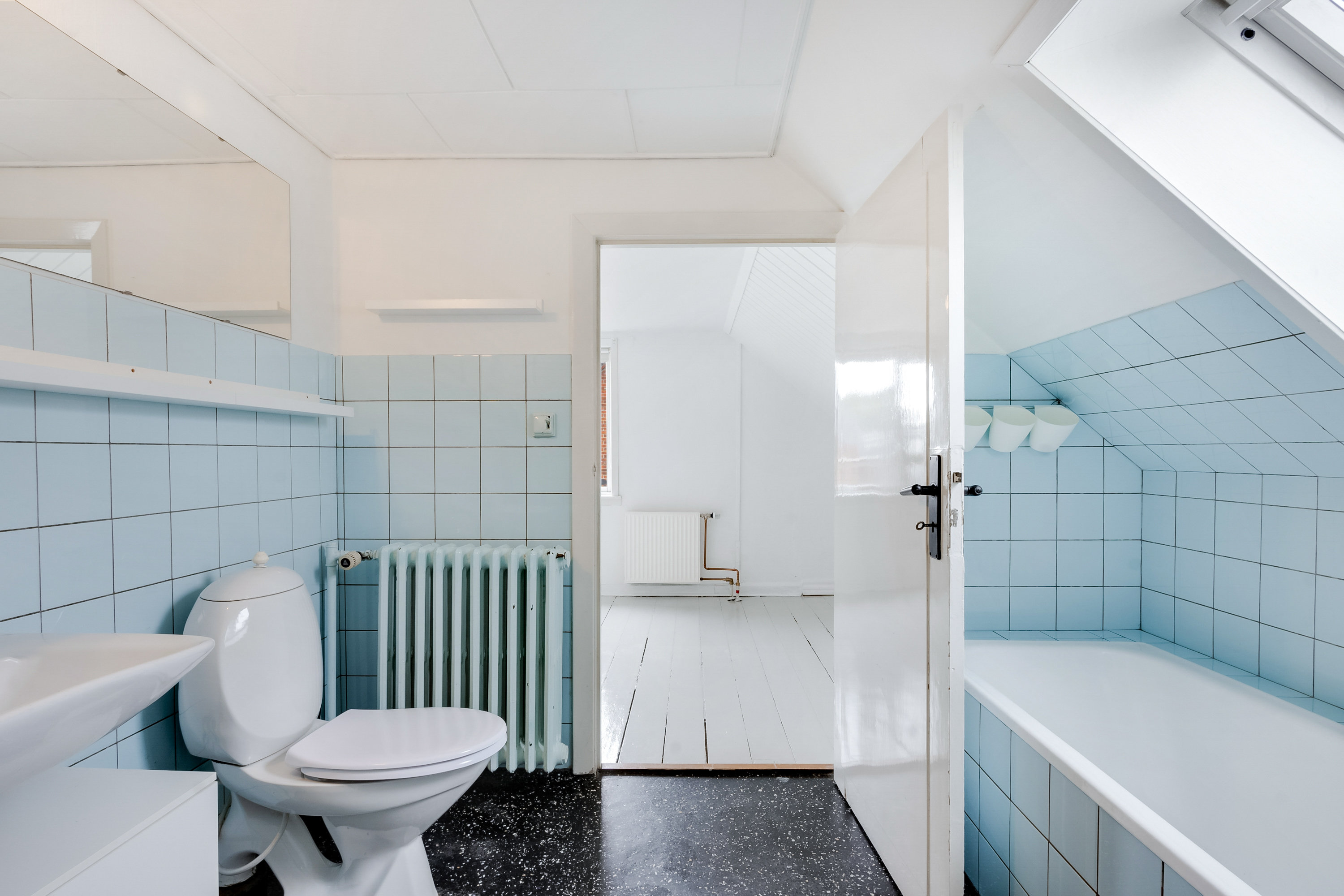 Fremhævet badeværelse billede i fuldskærmstilstand. Billede af Kingstrupvej 15, Ejby, 5592 Ejby