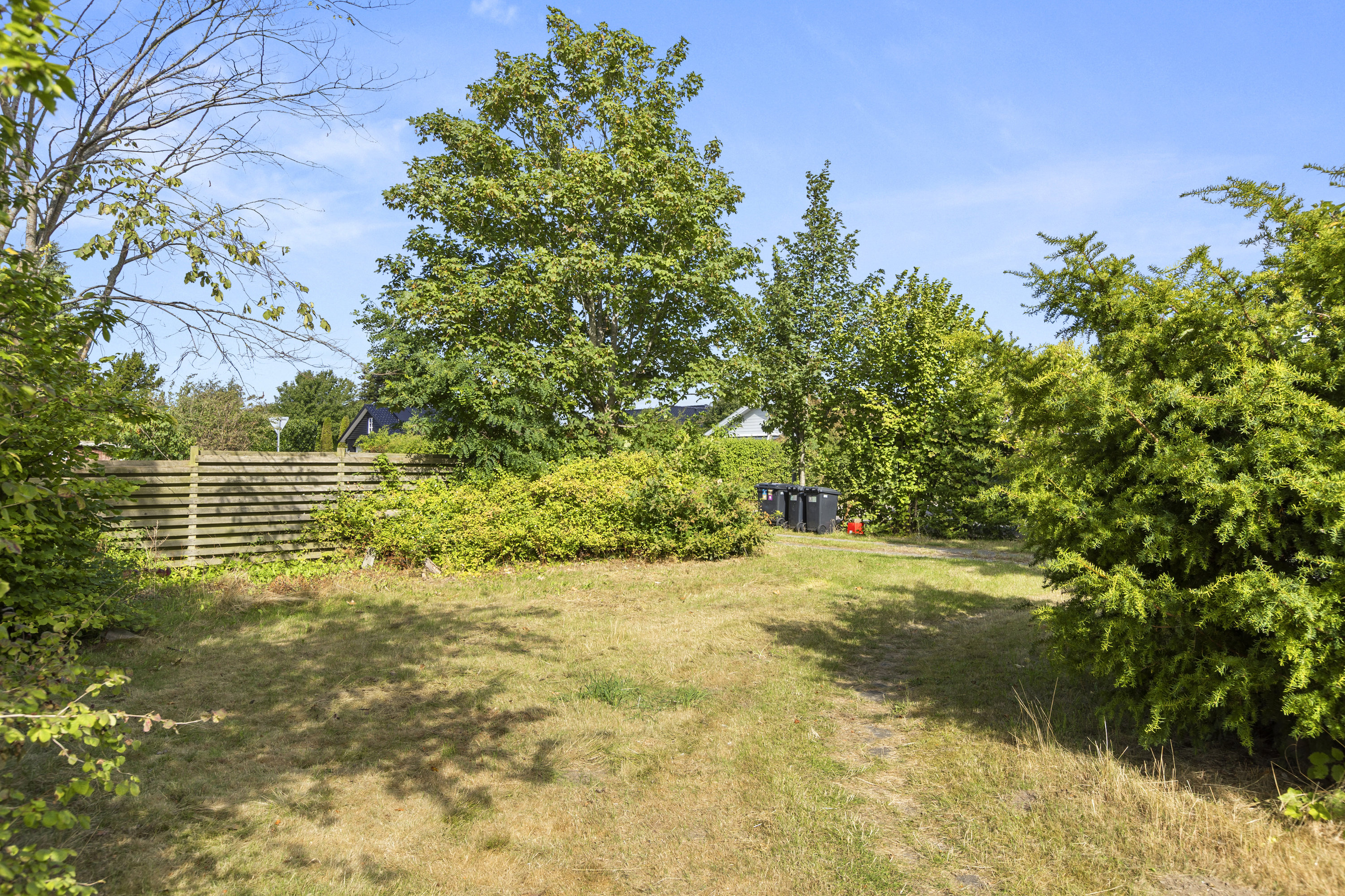 Fremhævet have billede i fuldskærmstilstand. Billede af Østtoften 10, 4040 Jyllinge