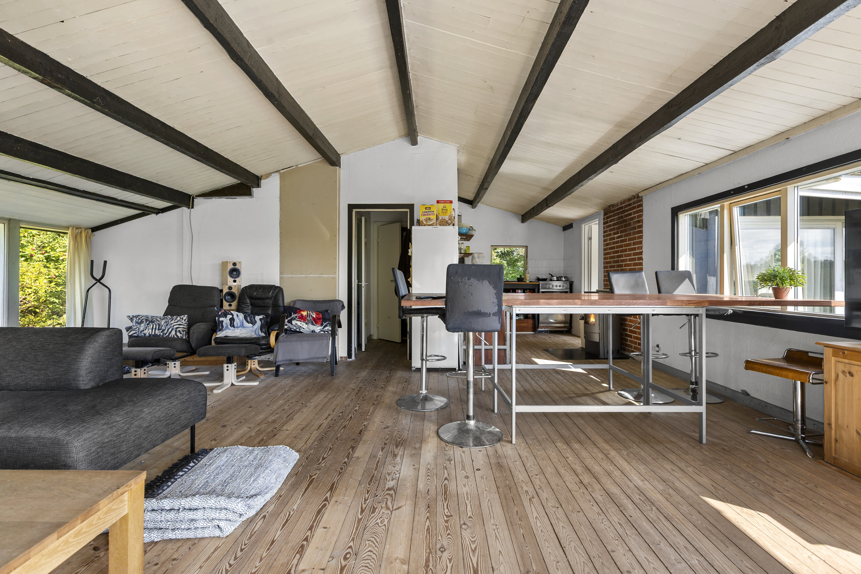 Fremhævet stue billede i fuldskærmstilstand. Billede af Østtoften 10, 4040 Jyllinge