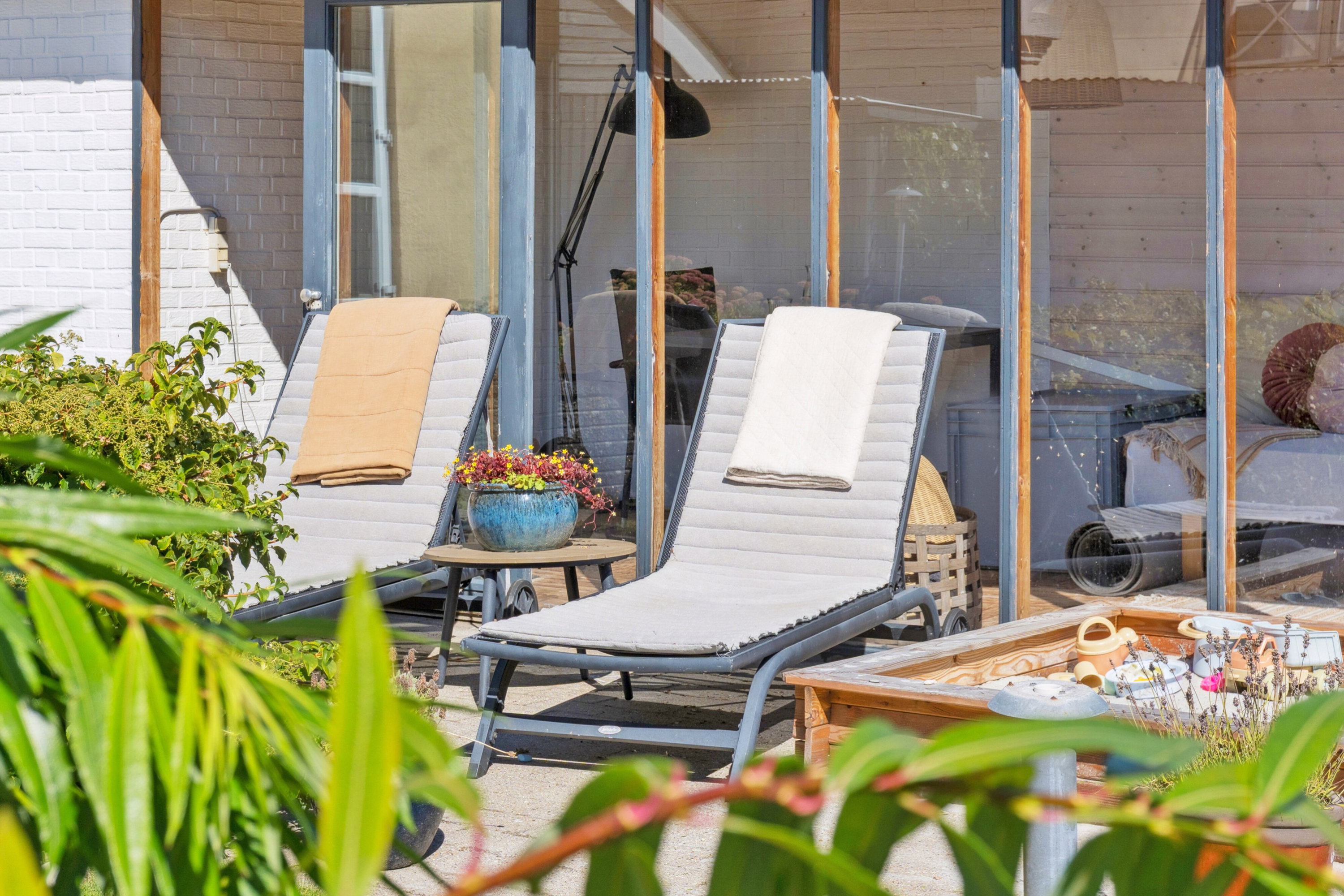 Fremhævet set fra haven billede i fuldskærmstilstand. Billede af Margrethevej 17, 7700 Thisted