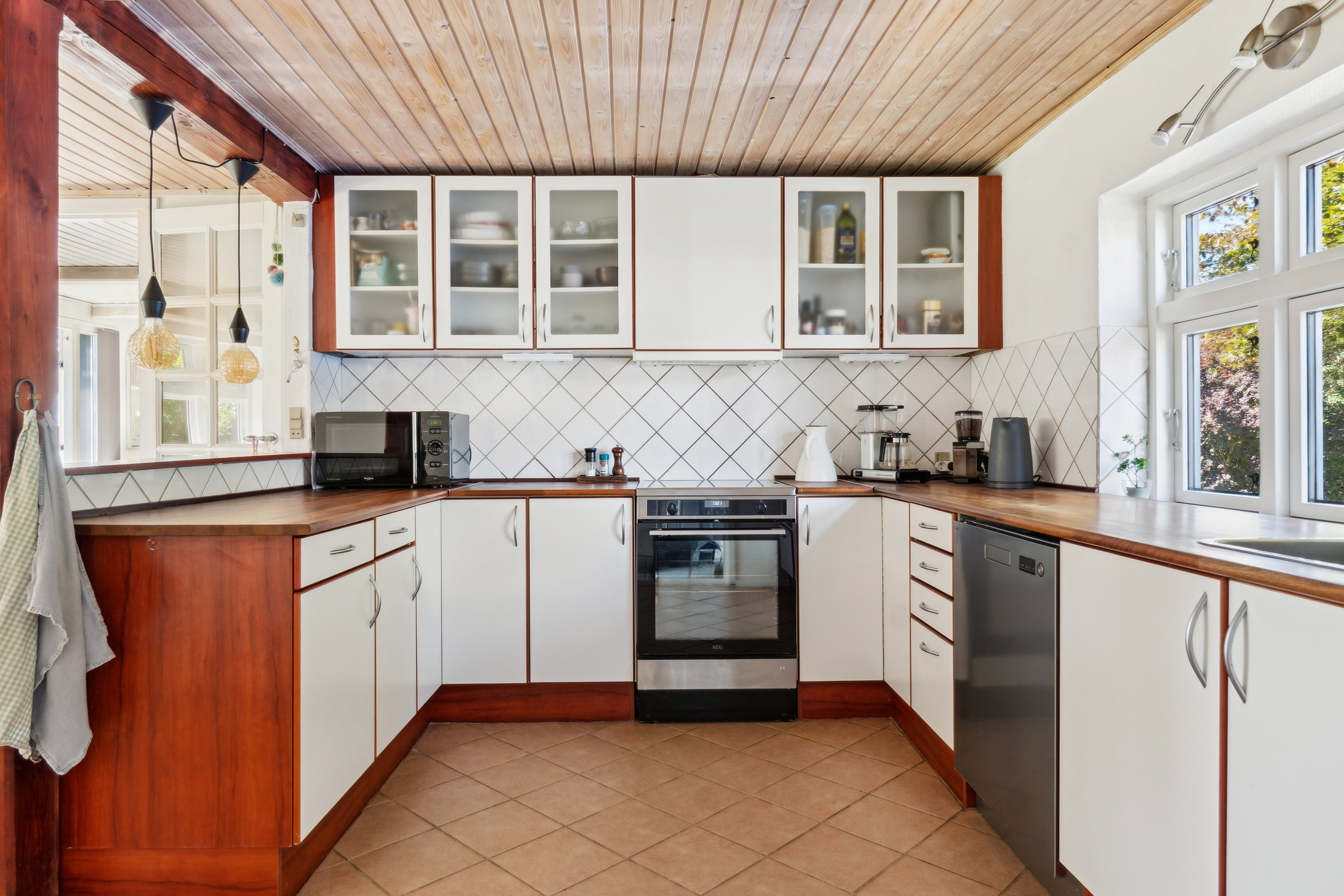 Fremhævet køkken billede i fuldskærmstilstand. Billede af Kragerupgårdsvej 11, Tjørnelunde, 4270 Høng