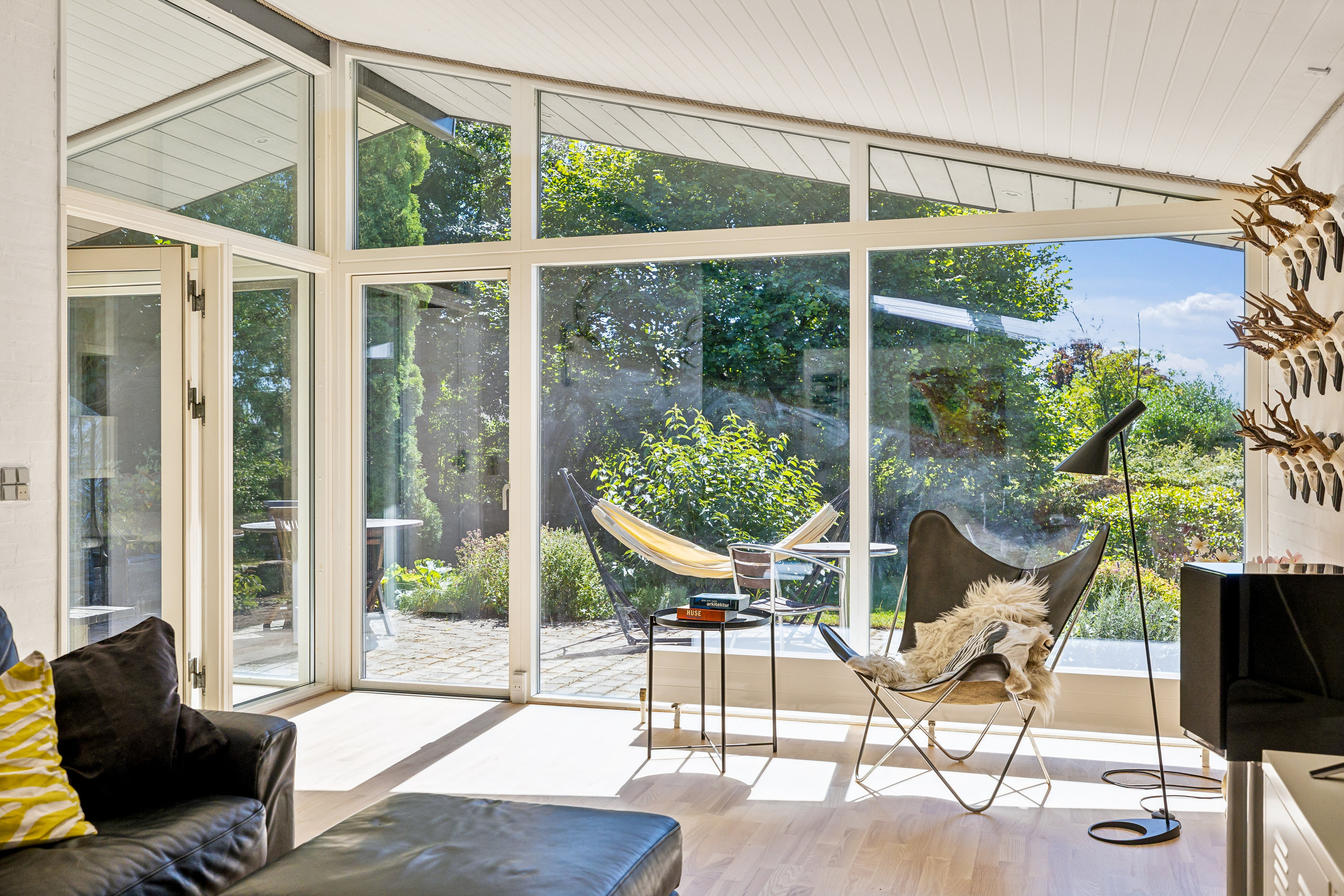 Fremhævet stue billede i fuldskærmstilstand. Billede af Chr. Lehns Vænge 57, Næsbyhoved-Broby, 5270 Odense N