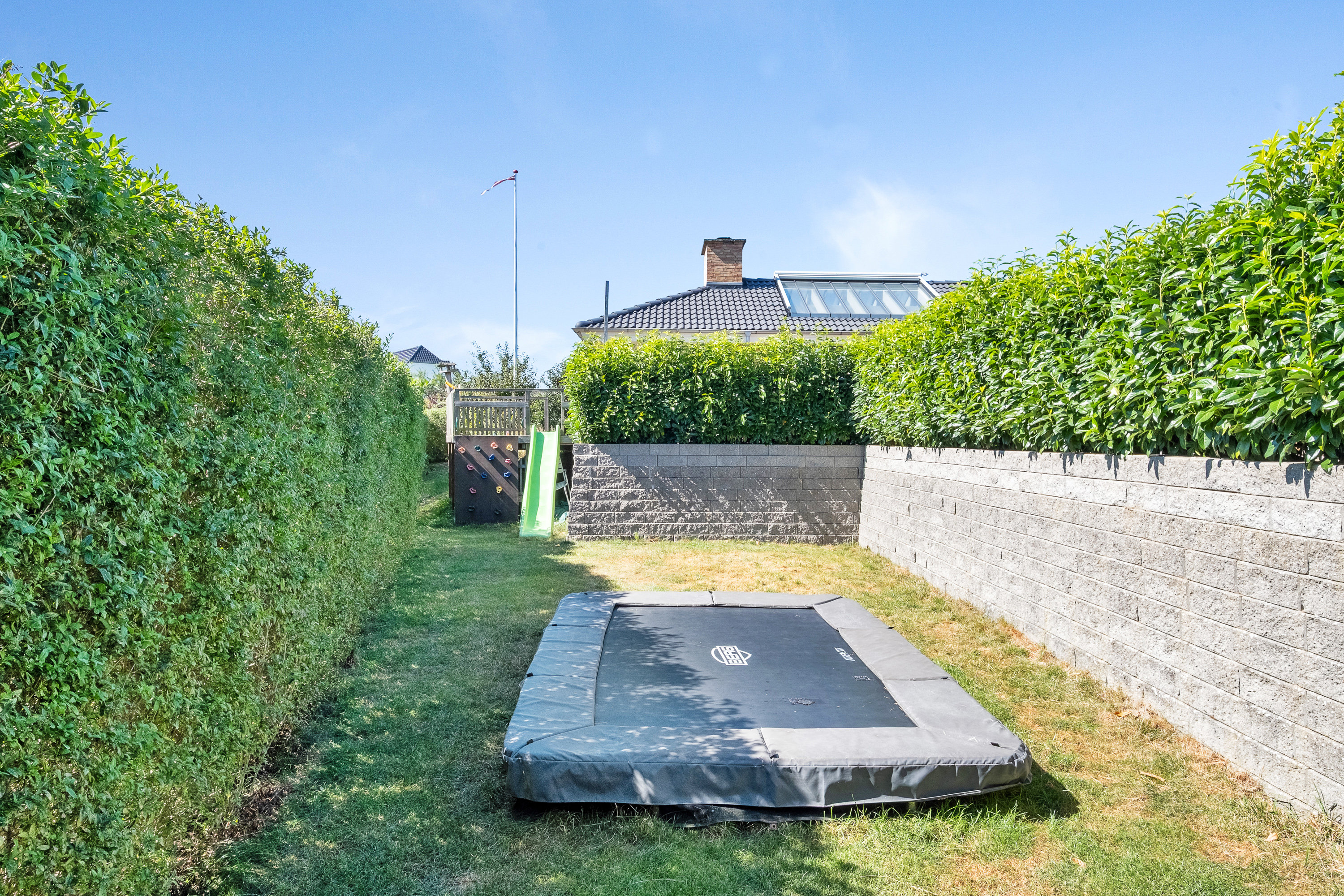 Fremhævet have billede i fuldskærmstilstand. Billede af Hybenhaven 4, 8520 Lystrup